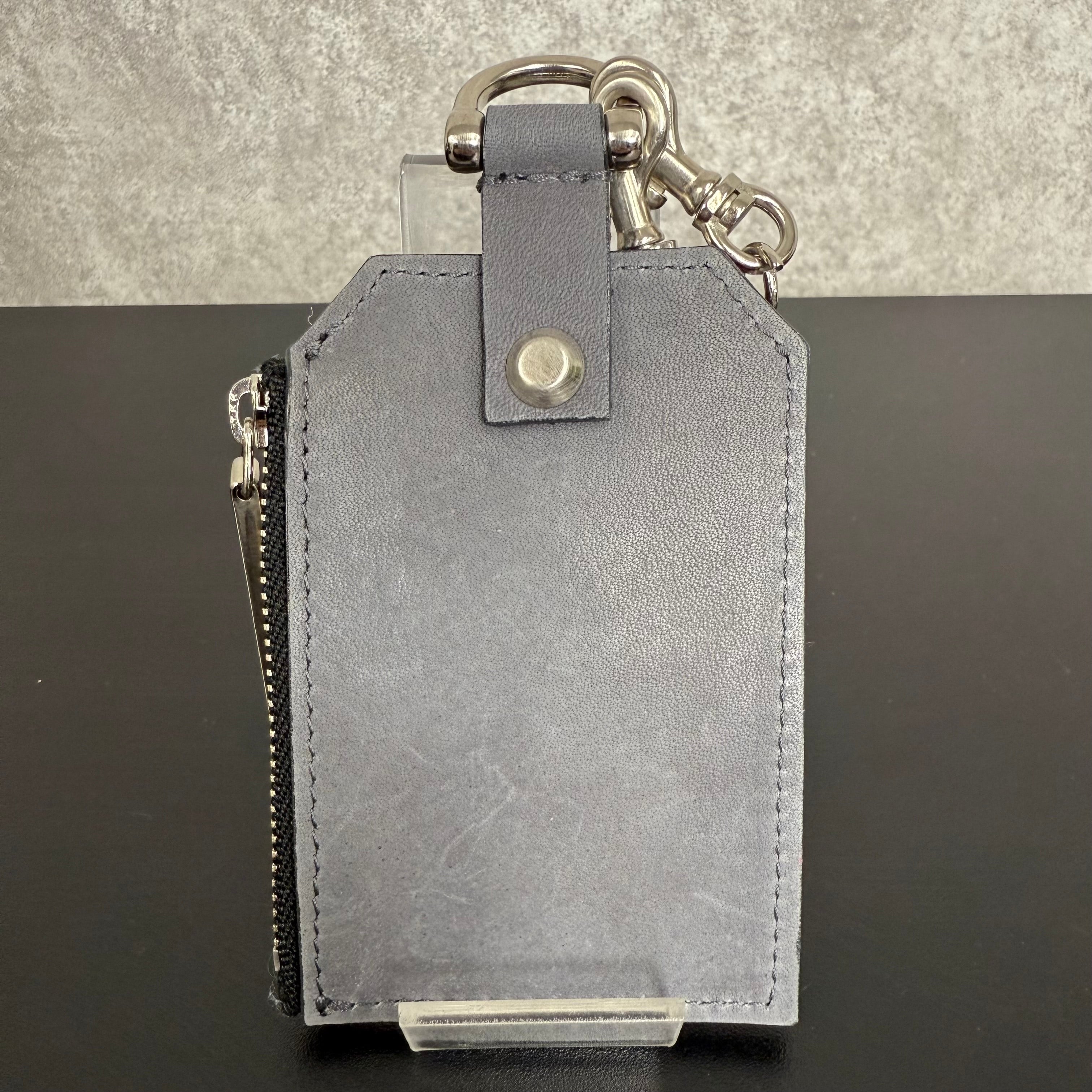 【MUL028】チェーンパスケース ‐グレー‐ オイルレザー シルバー金具 ピンクライン入り ※7/2〜7/12より事務所から順次発送予定