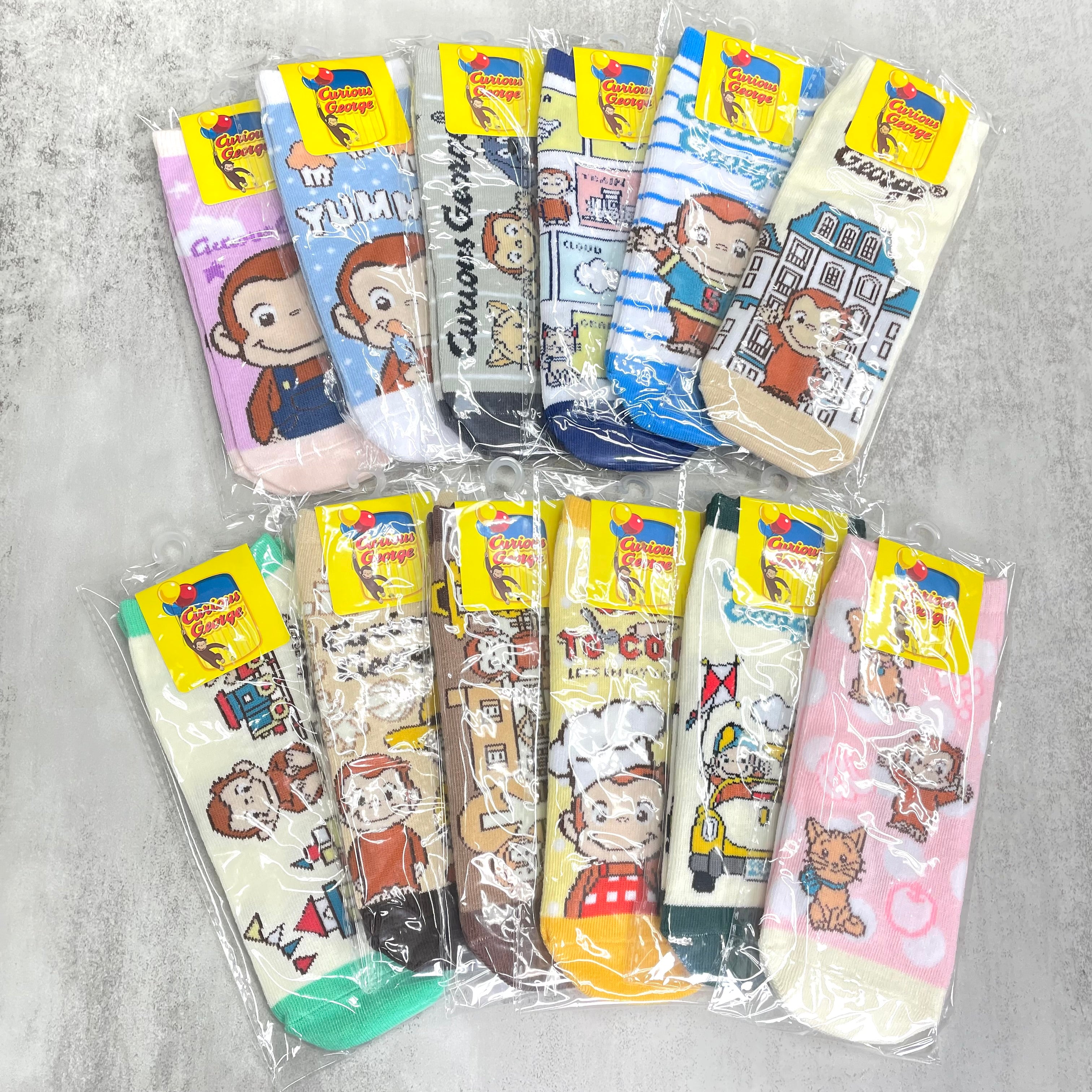 おさるのジョージのびのびソックス ランダム1足⚠️同一商品が届く可能性あり ※6/18~24迄に順次発送予定