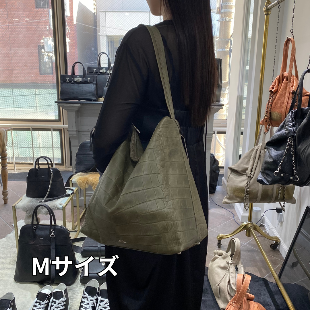 ⚠️予約【M.U.L.】ドロップ 2way クロコダイル型押し -カーキ- ※R7. 6月末納品予定