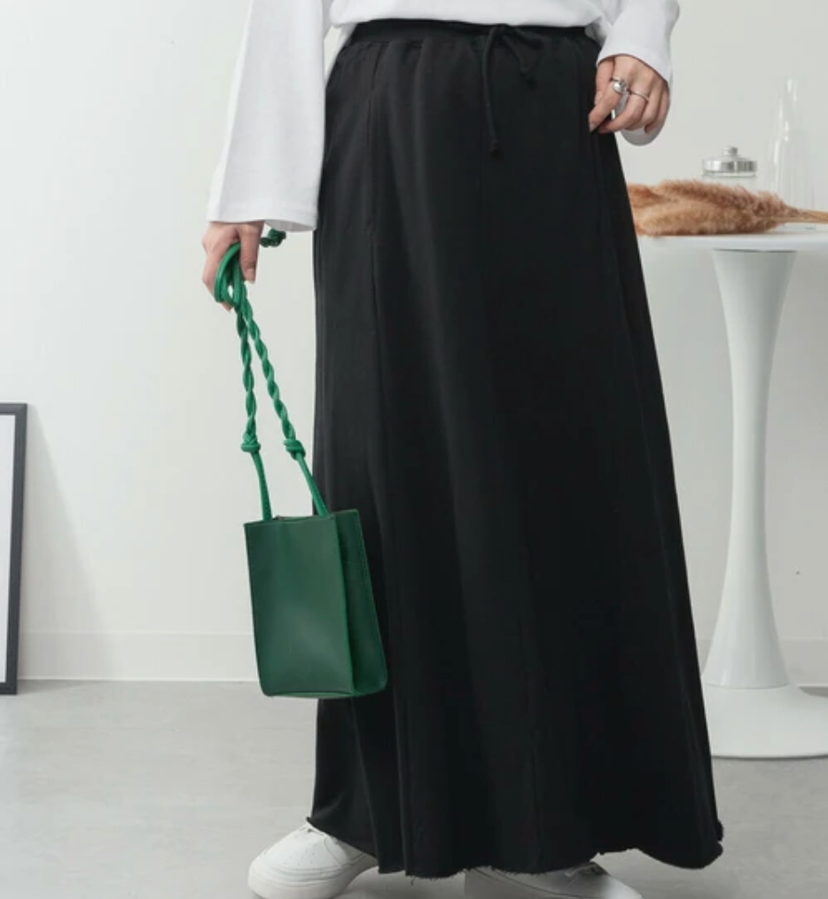 ミニ裏毛裾切りっぱなしフレアスカート -ブラック- ※7/23〜29迄に順次発送予定予定