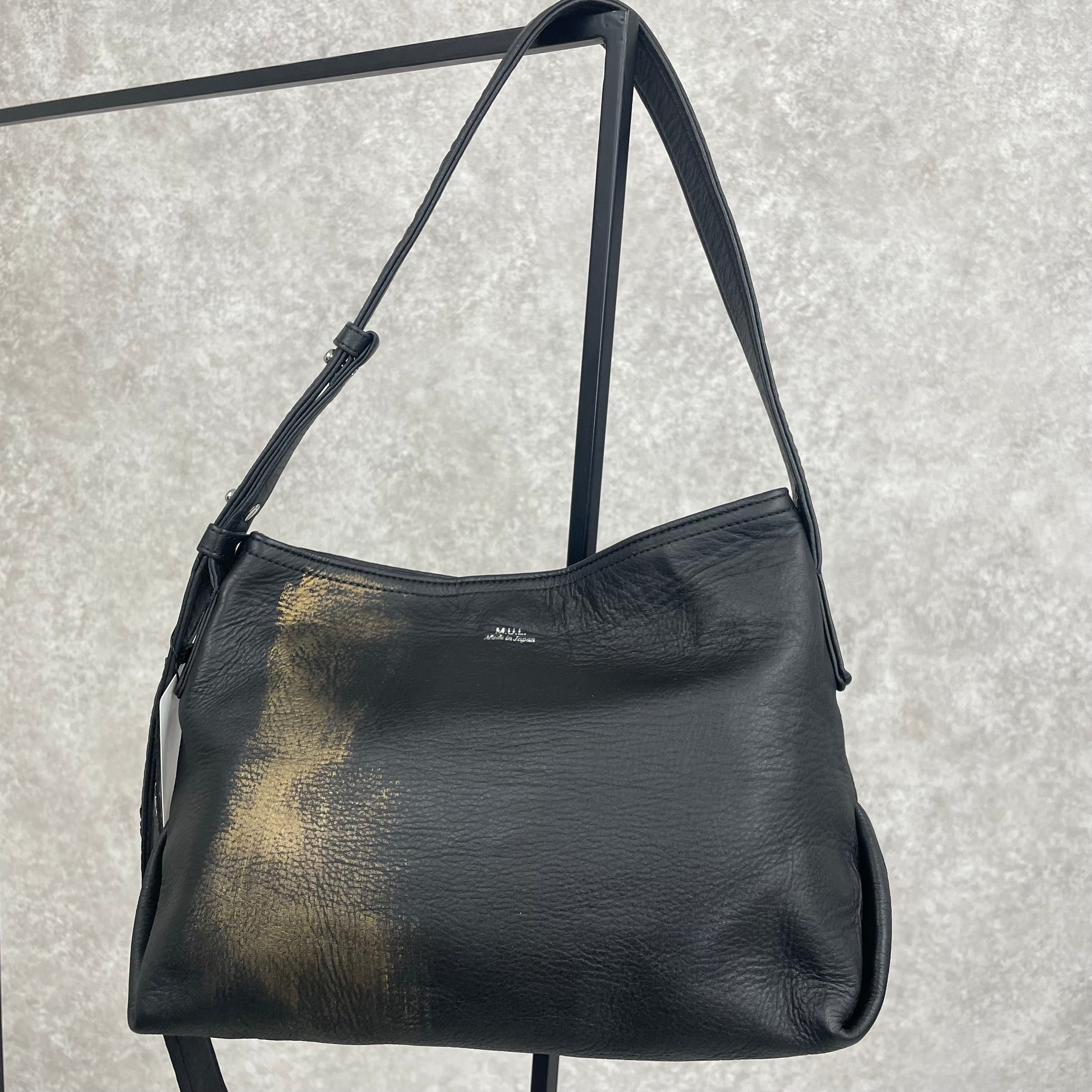 【MUL102】テールショルダーS ダメージオイルレザー -ブラック- 洗い加工ソフト ゴールドペイント ※7/2〜7/12より事務所から順次発送予定
