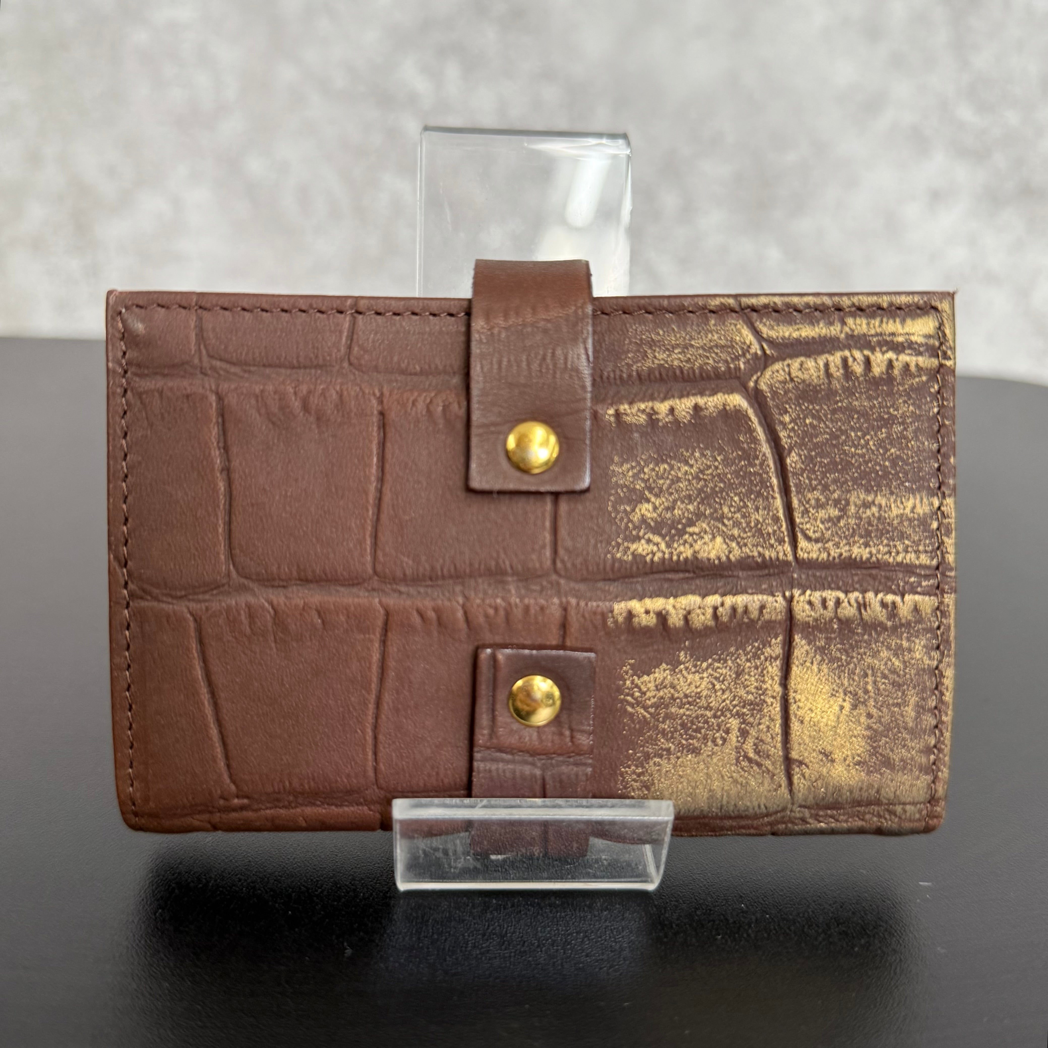 【MUL123】カードケース ‐ブラウン‐ クロコダイル型押し ゴールド金具 ゴールドライン入り ※7/2〜7/12より事務所から順次発送予定