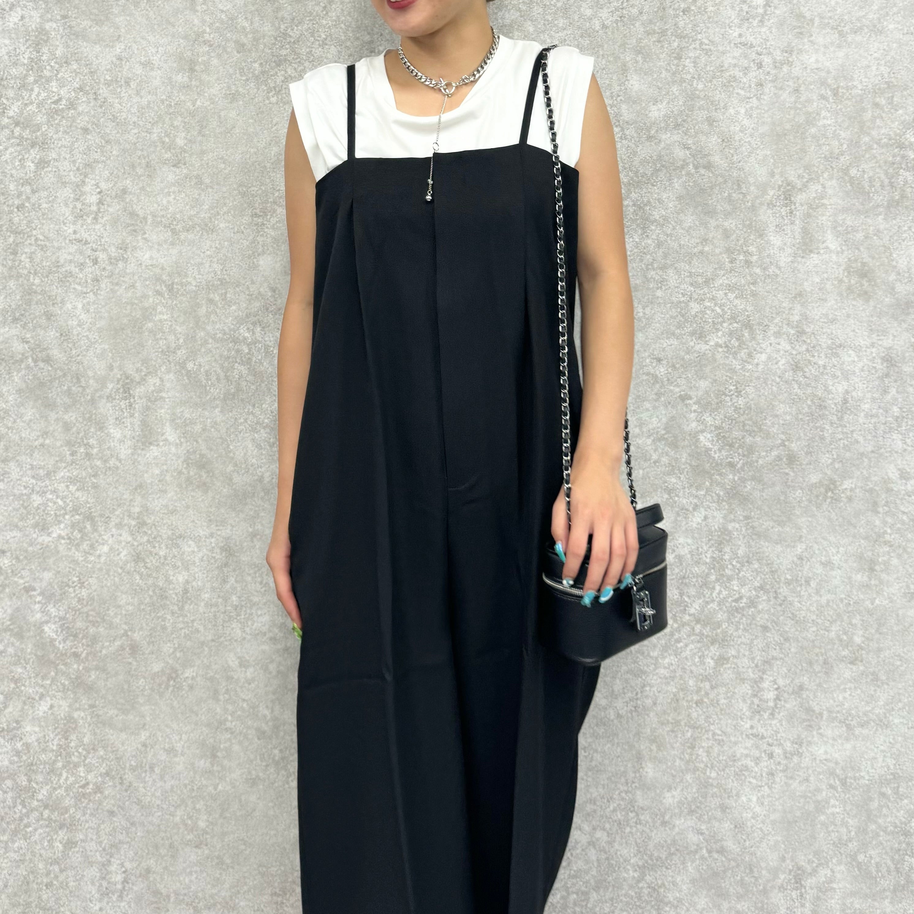 【hunch】サロペットタックパンツ -ブラック- ※9月中旬より順次配送予定