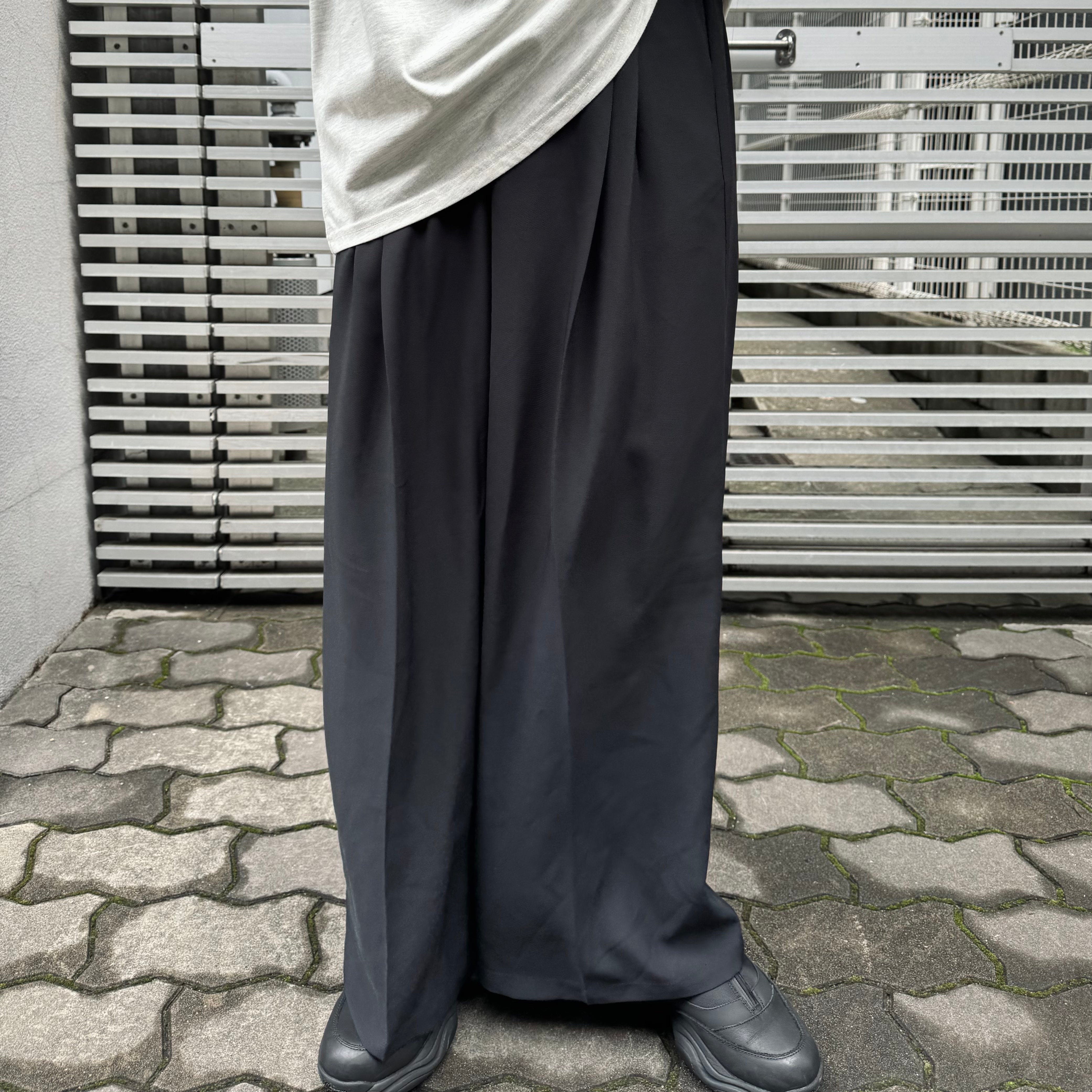 ZOUTONEKO オリジナルタックワイドパンツ ※10/15-21より順次配送