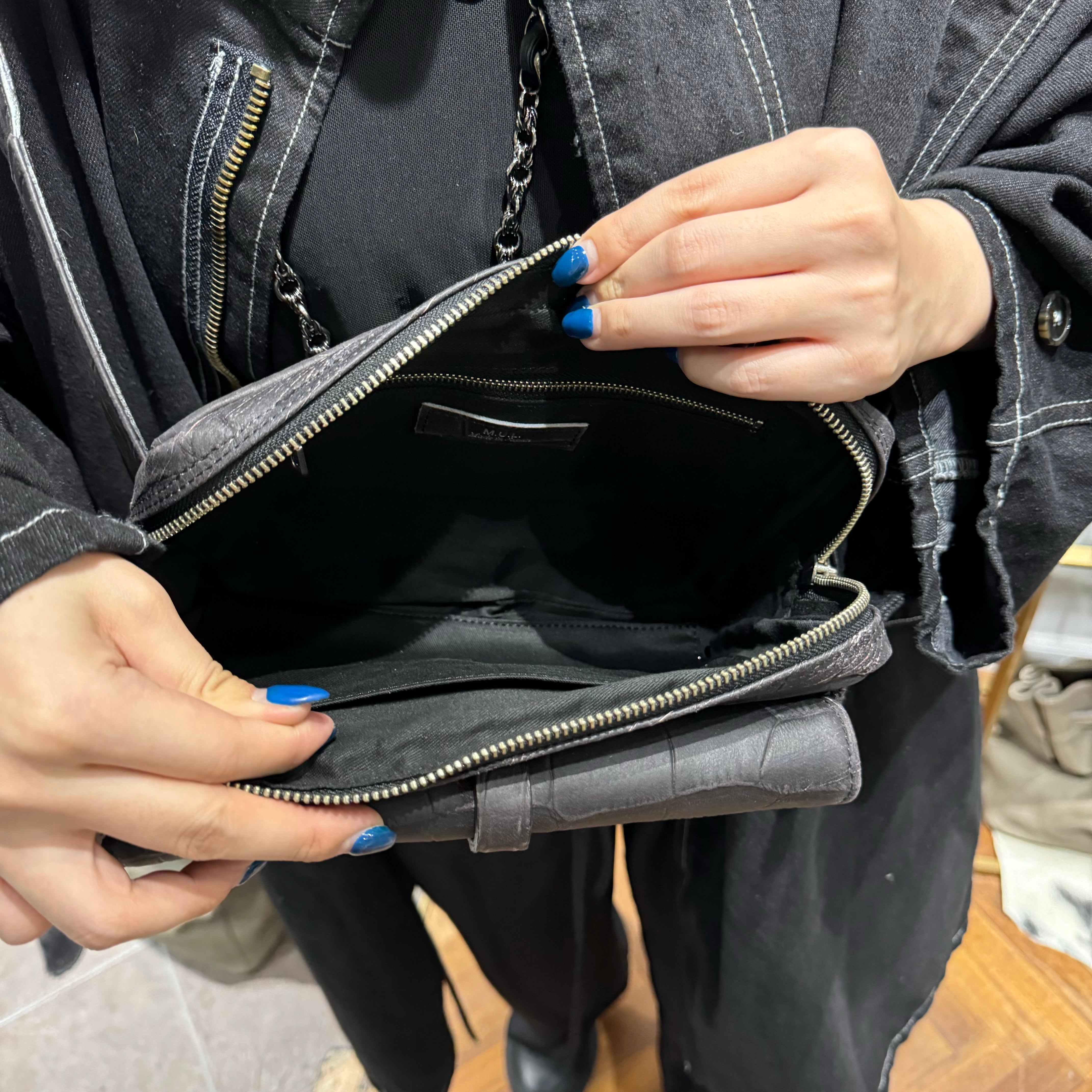 ⚠️予約【M.U.L.】 ボディバック -vintage ブラック- ※R7. 6月末納品予定