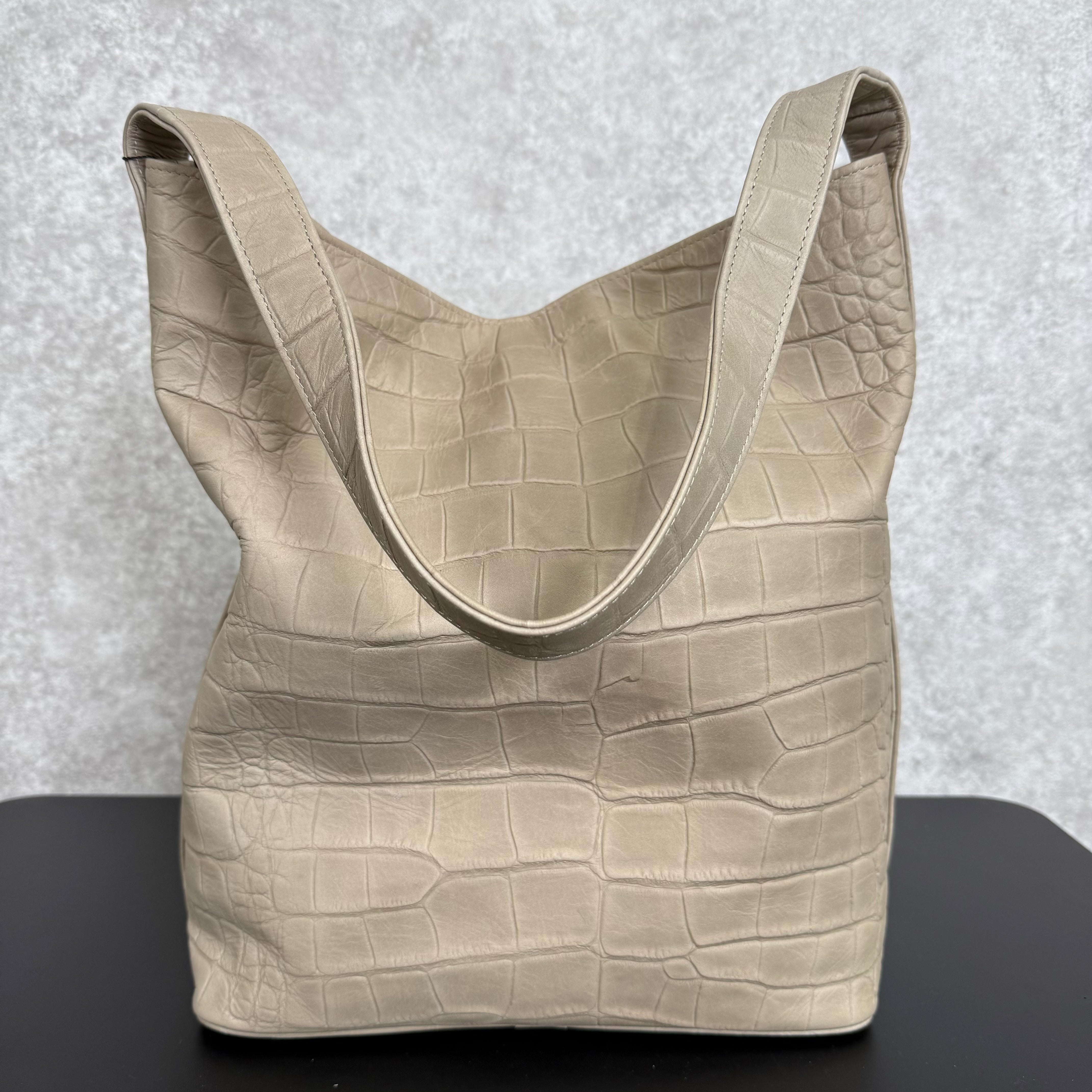 【MUL085】バケットトートM -グレージュ- クロコダイル型押し ※7/2〜7/12より事務所から順次発送予定