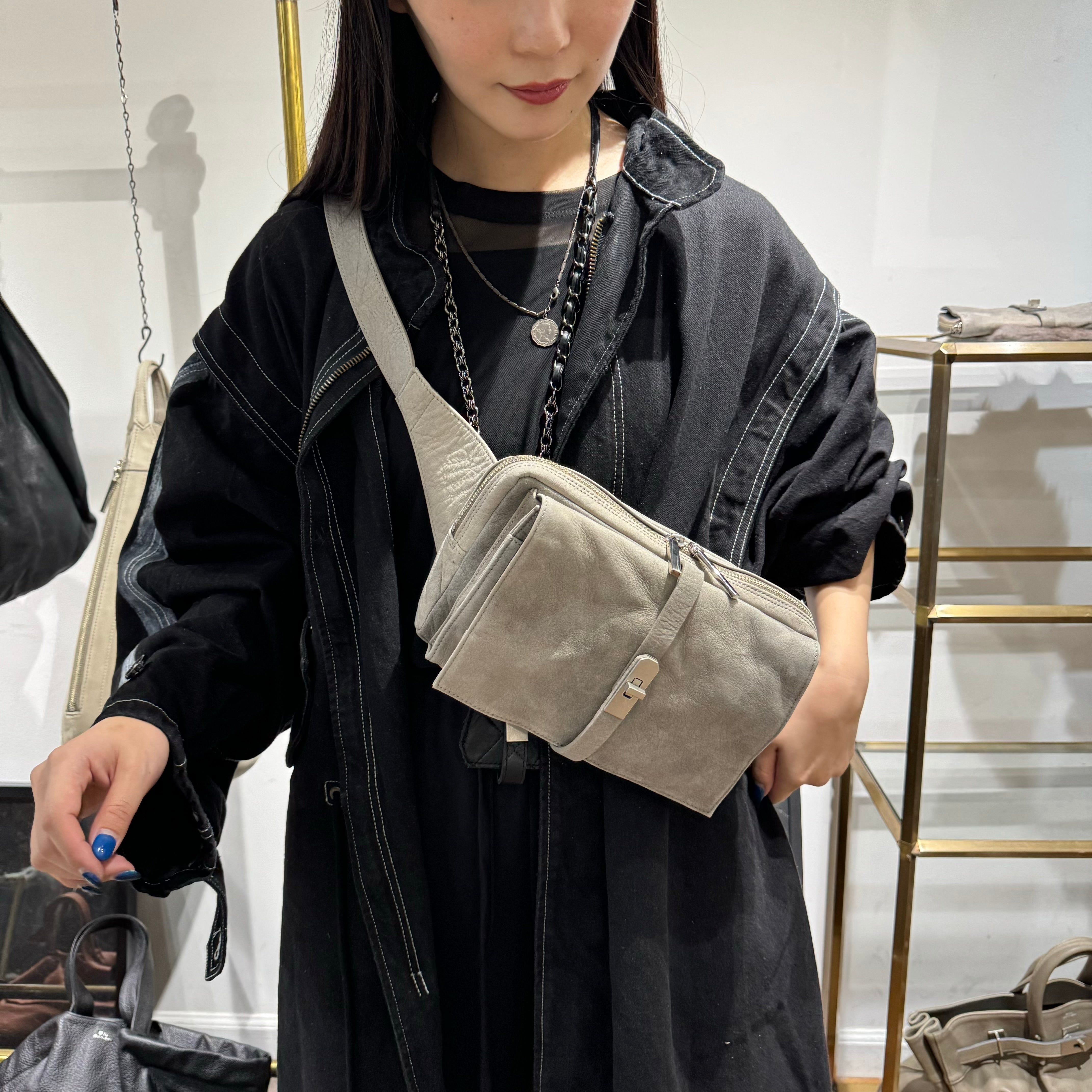 ⚠️予約【MUL013-502339】 ボディバック -エンボスグレージュ- ※R7. 6月末納品予定