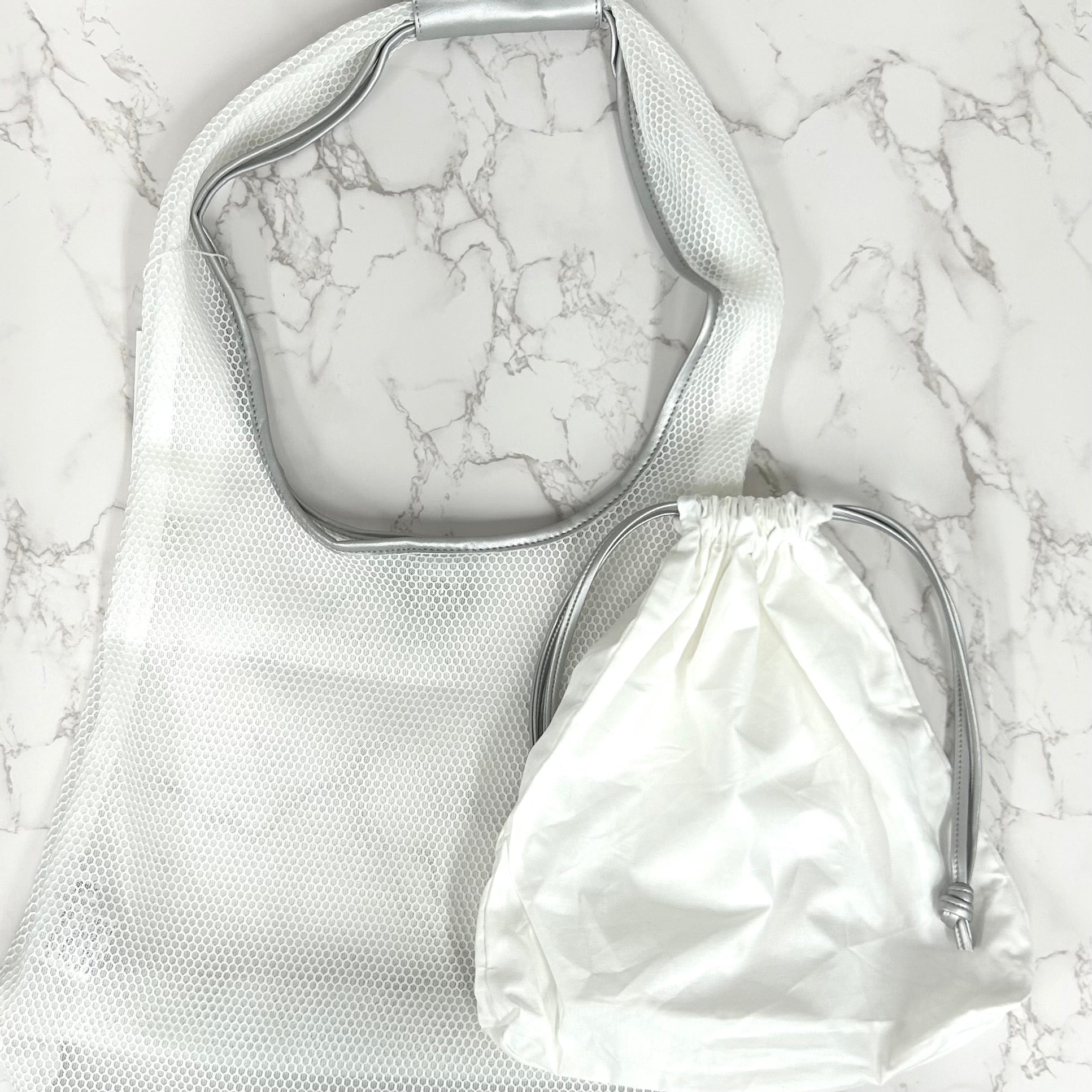 【開始5分セール🉐】巾着付きメッシュBAG -オフシロ- ※8/27〜9/2より順次発送