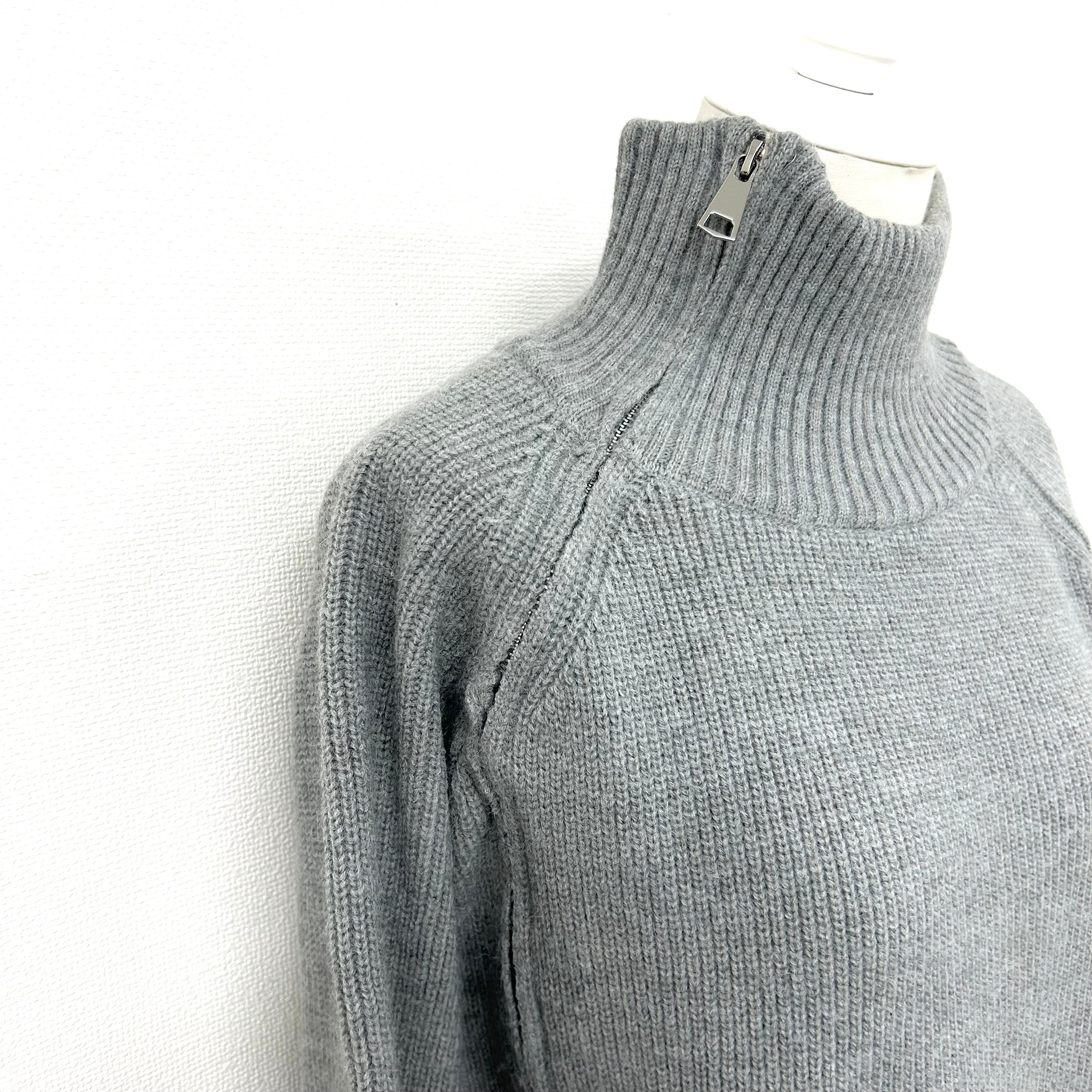 【私服シリーズ】サイドジッパーセーター -グレー- ※11/5-12頃倉庫より配送