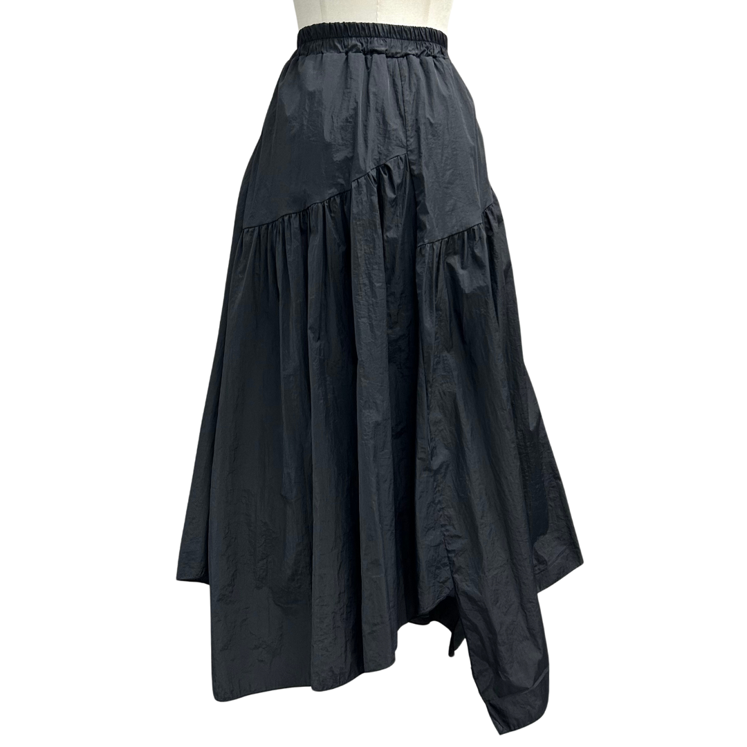 ナイロンタックギャザーアシンメトリーヘム スカート -ブラック- ※3/19〜25迄に順次発送予定