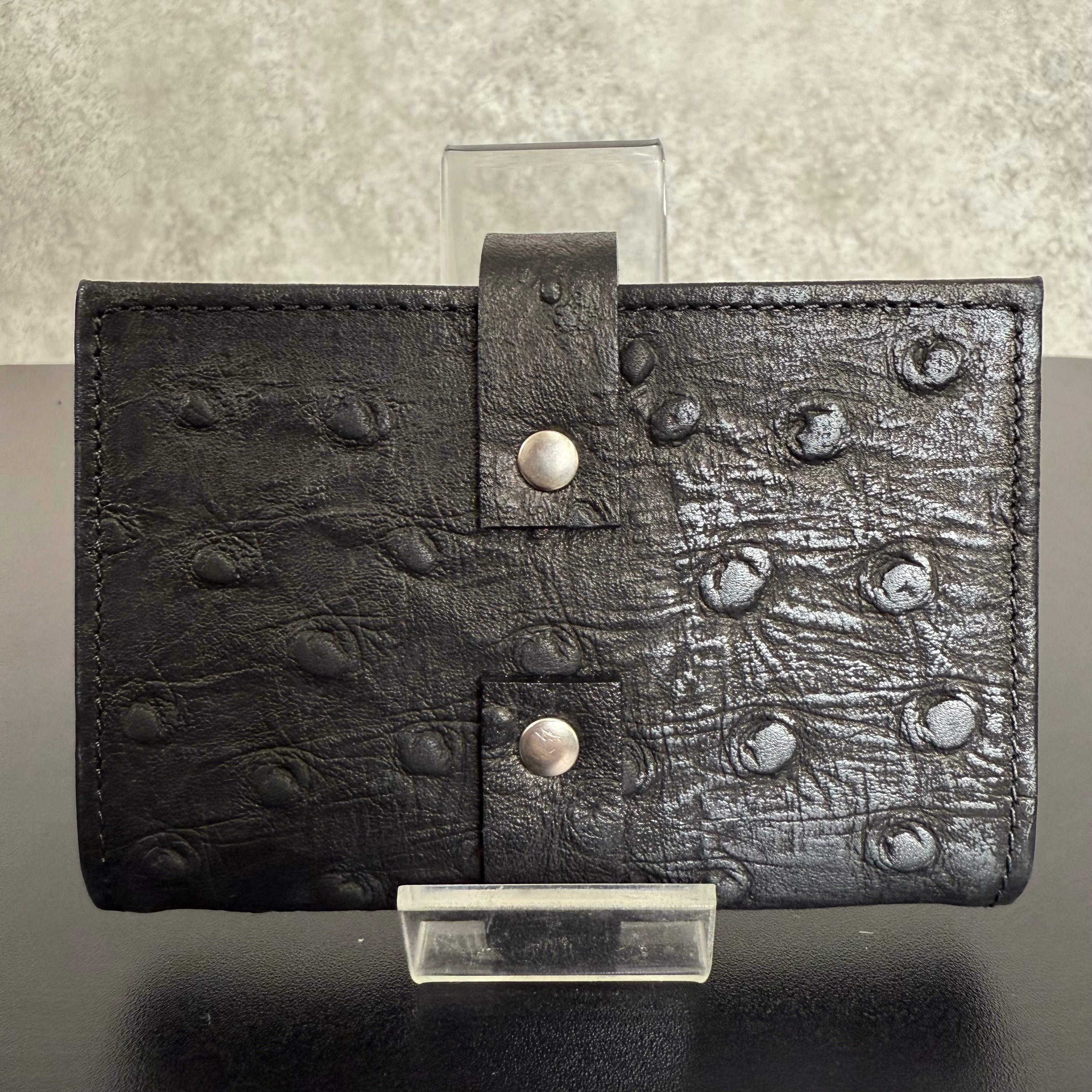 【MUL123】カードケース ‐ブラック‐ オーストリッチ型押し シルバー金具 シルバーライン入り ※7/2〜7/12より事務所から順次発送予定