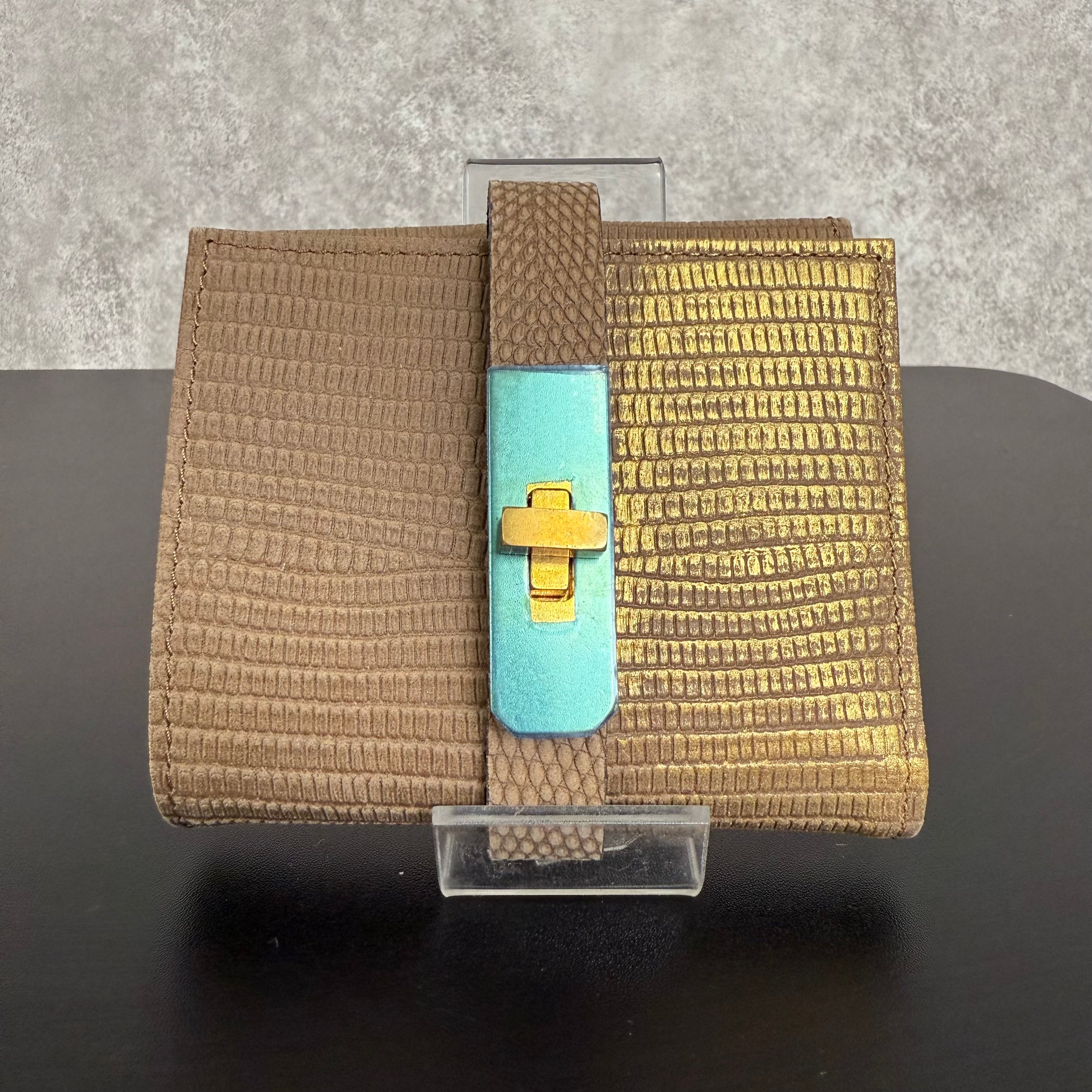 【MUL124】ミニウォレット ‐ヌバックベージュ‐ リザード型押し 真鍮金具 ゴールドライン入り ※7/2〜7/12より事務所から順次発送予定