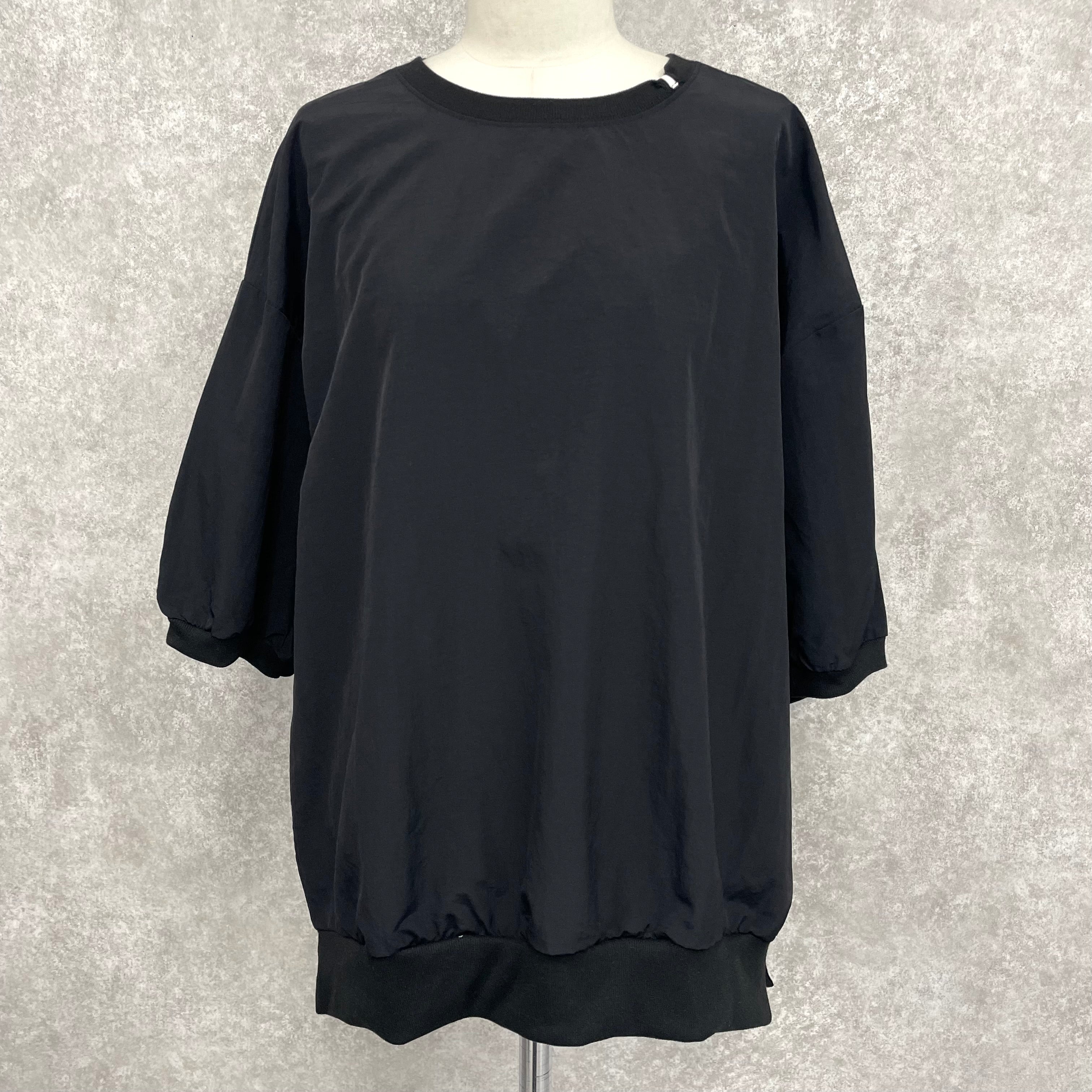 ナイロンオーバーサイズプルオーバー -ブラック‐ ※3/19~3/25迄に順次発送予定