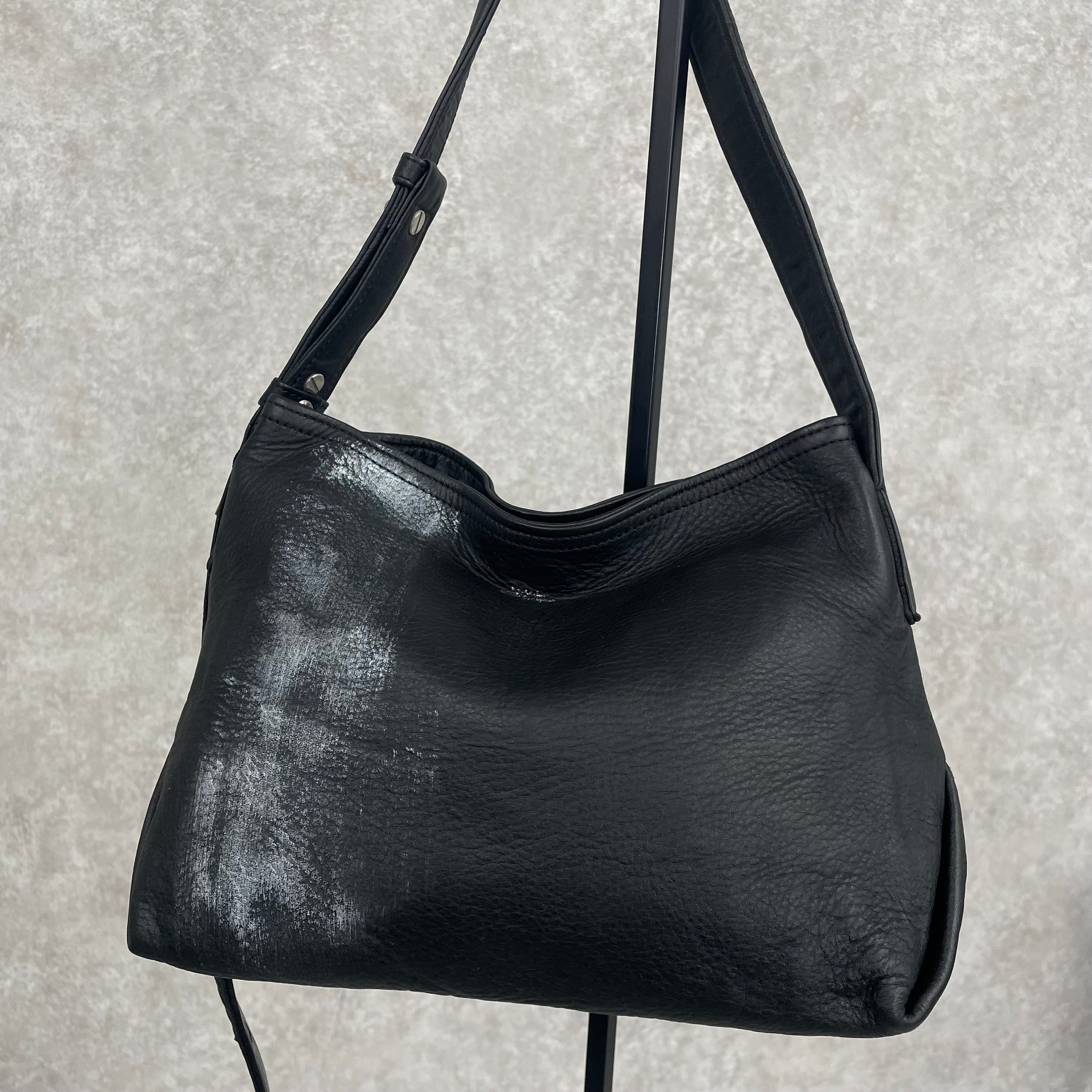 【MUL102】テールショルダーS ダメージオイルレザー -ブラック- 洗い加工ソフト シルバーペイント ※7/2〜7/12より事務所から順次発送予定