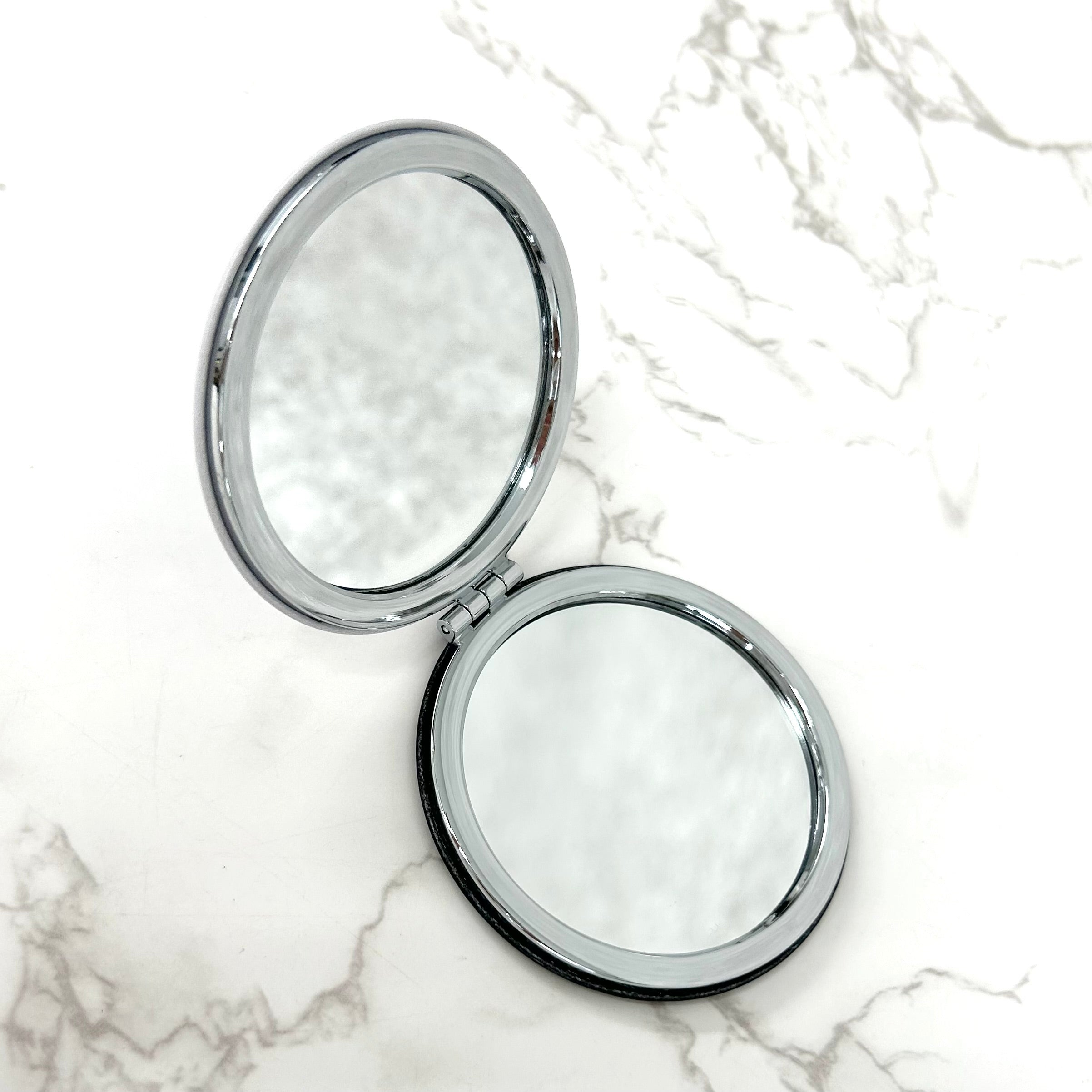 【HAPPYFACE】EMMA顔 折りたたみミラー ホワイト ※6/18〜24迄に順次発送予定