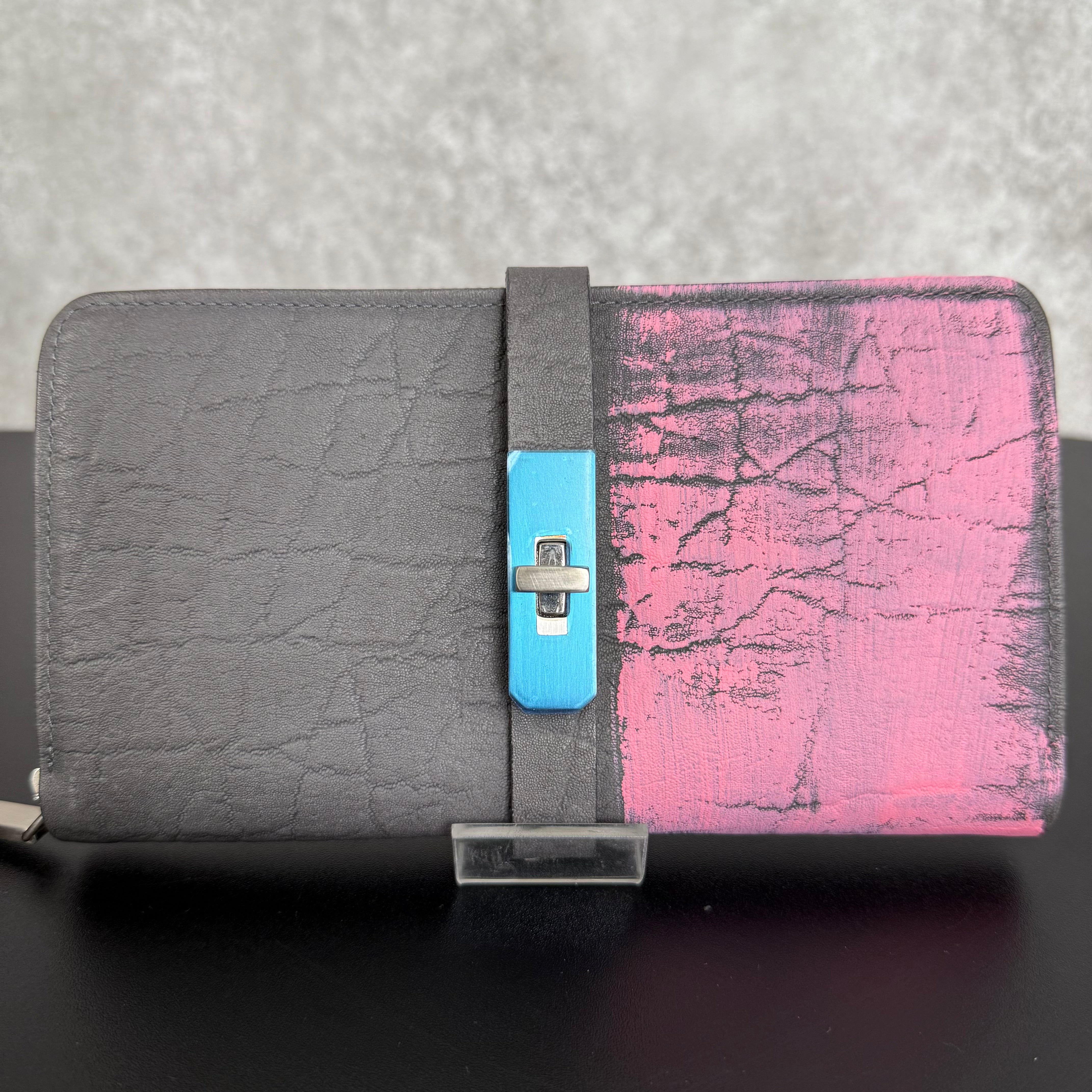 【MUL009】ラウンドロングウォレット ‐グレー‐ エレファント型押し シルバー金具 ピンクライン入り ※7/2〜7/12より事務所から順次発送予定