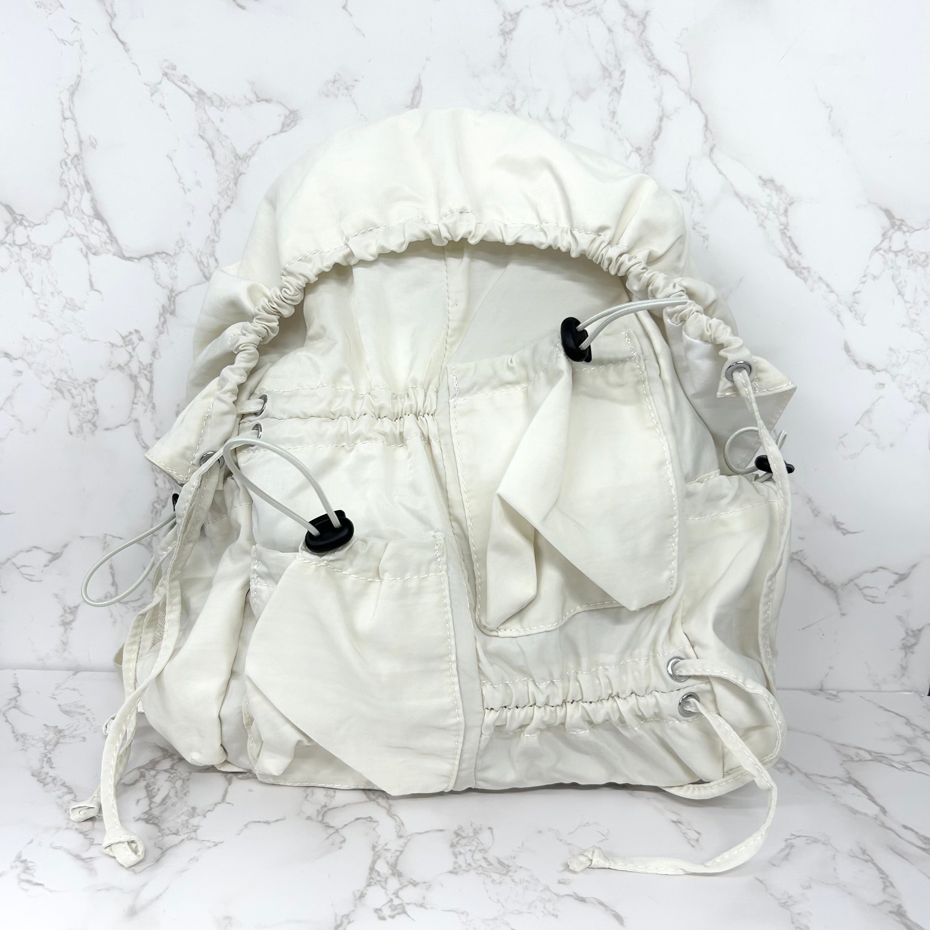 大特価!【Nb0352】ポケットデザインバックパック -ホワイト- ※2週間前後で順次発送