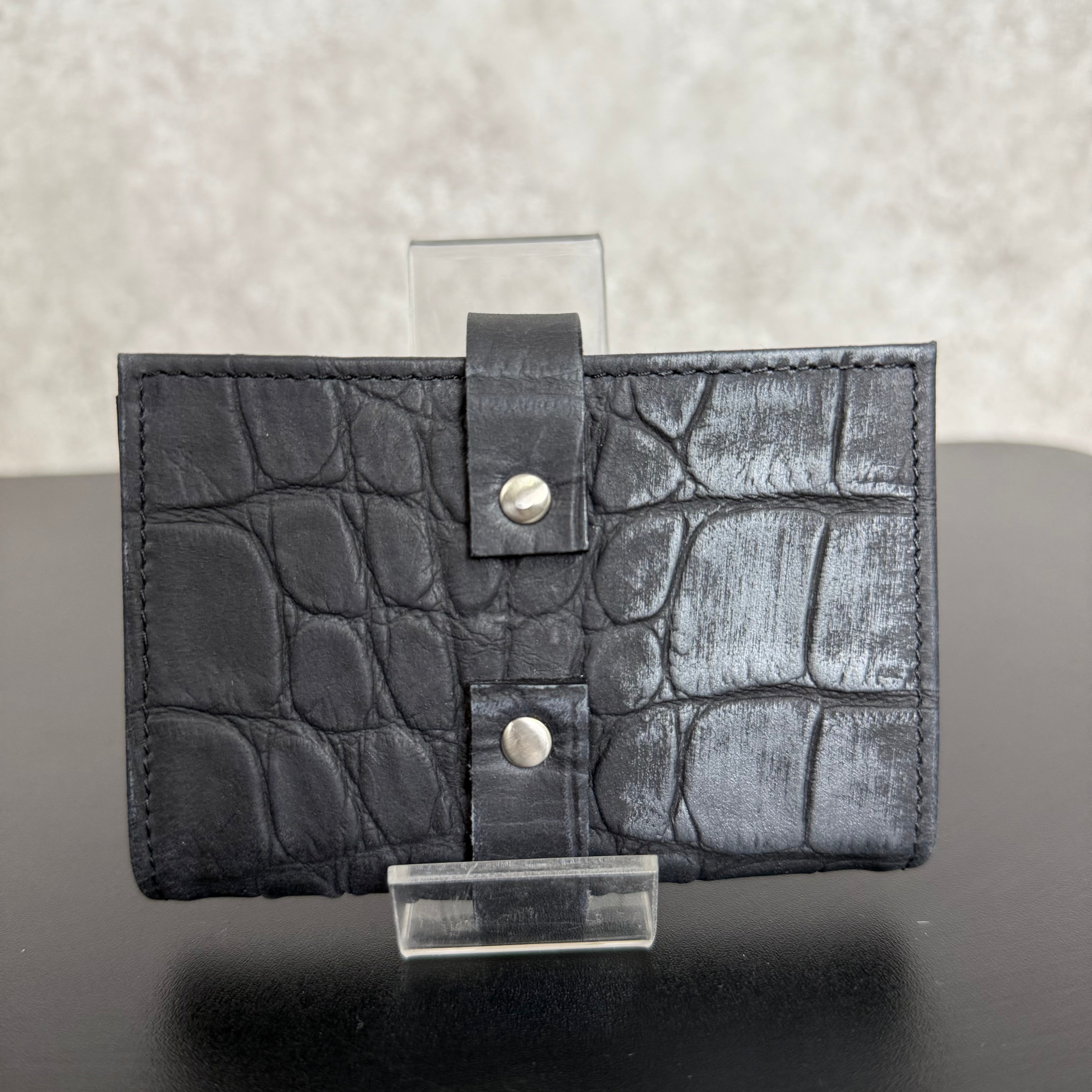 【MUL123】カードケース ‐ブラック‐ クロコダイル型押し シルバー金具 シルバーライン入り ※7/2〜7/12より事務所から順次発送予定