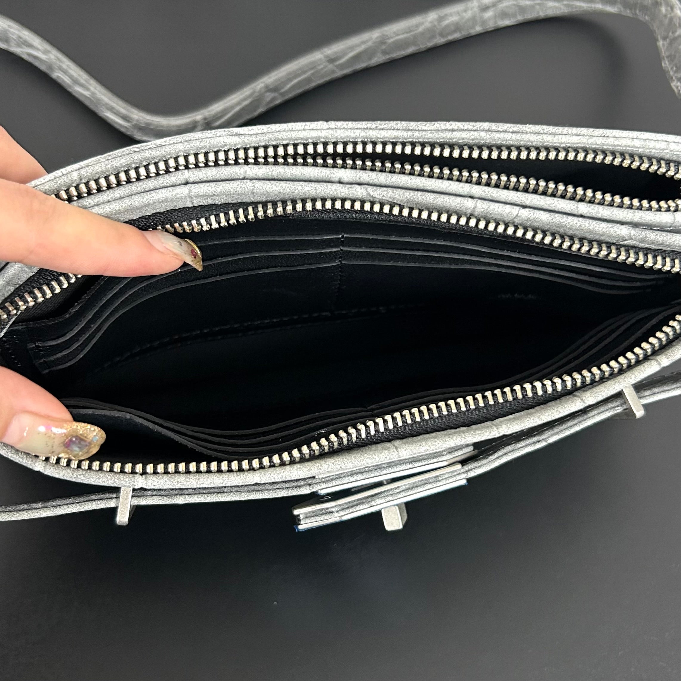 【MUL105】レイヤードウォレットショルダー ホワイトヌバック汚し加工 クロコダイル型押し ※1週間前後より事務所から発送予定