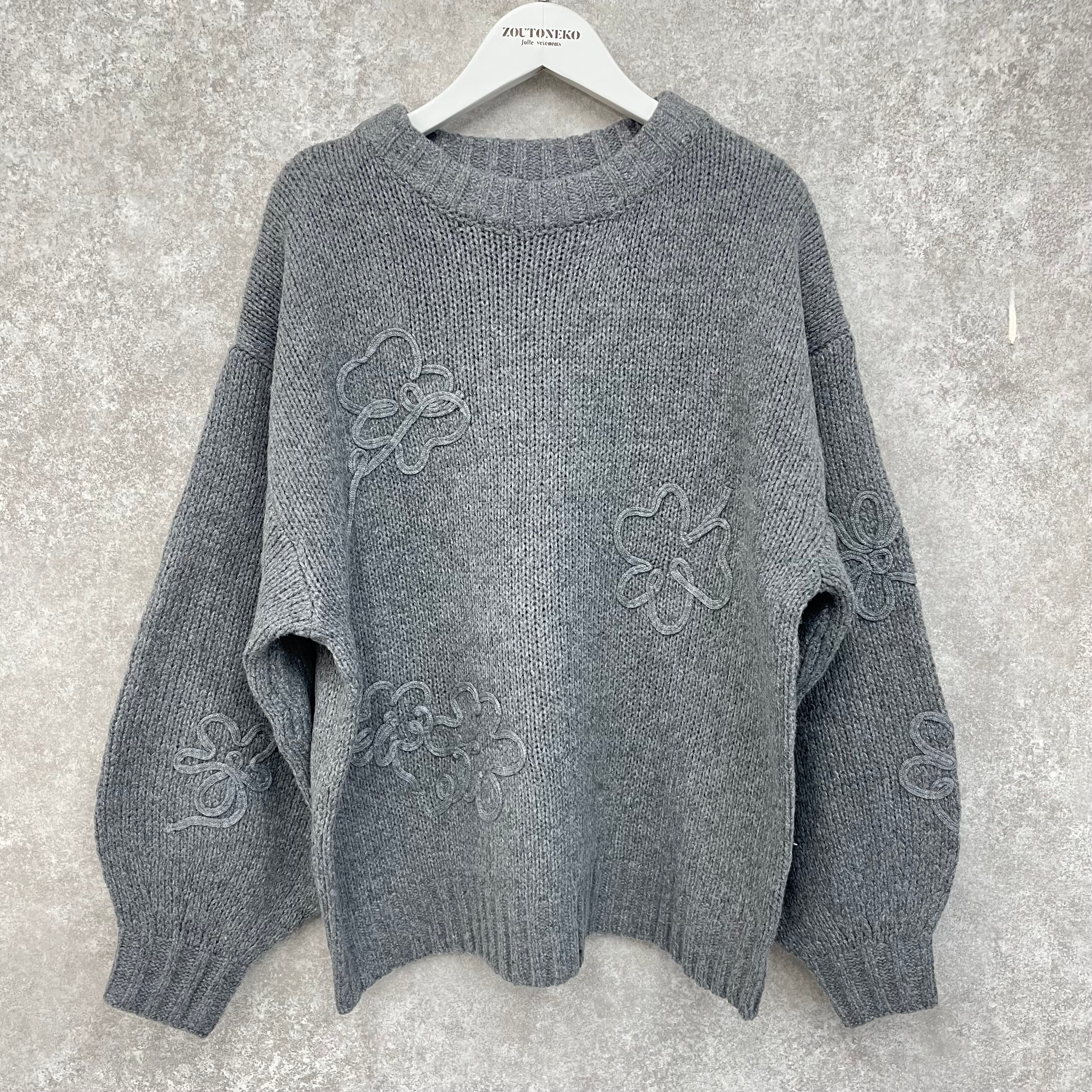 【広告の品🉐】ウールライクフラワー刺繍プルオーバー グレー ※1/14~20頃より順次配送予定