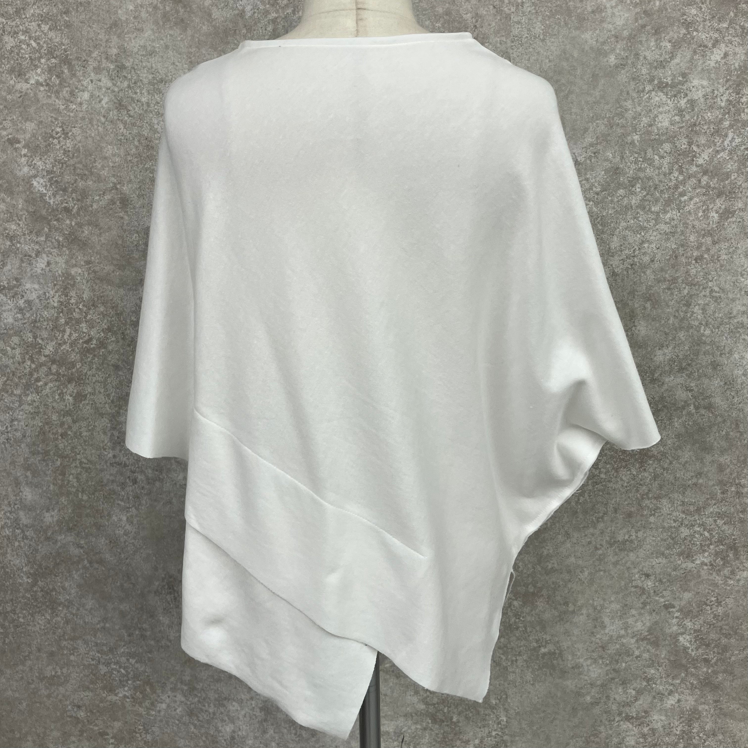 アシンメトリーデザイントップス -オフホワイト- ※4/23~4/29頃に順次発送予定