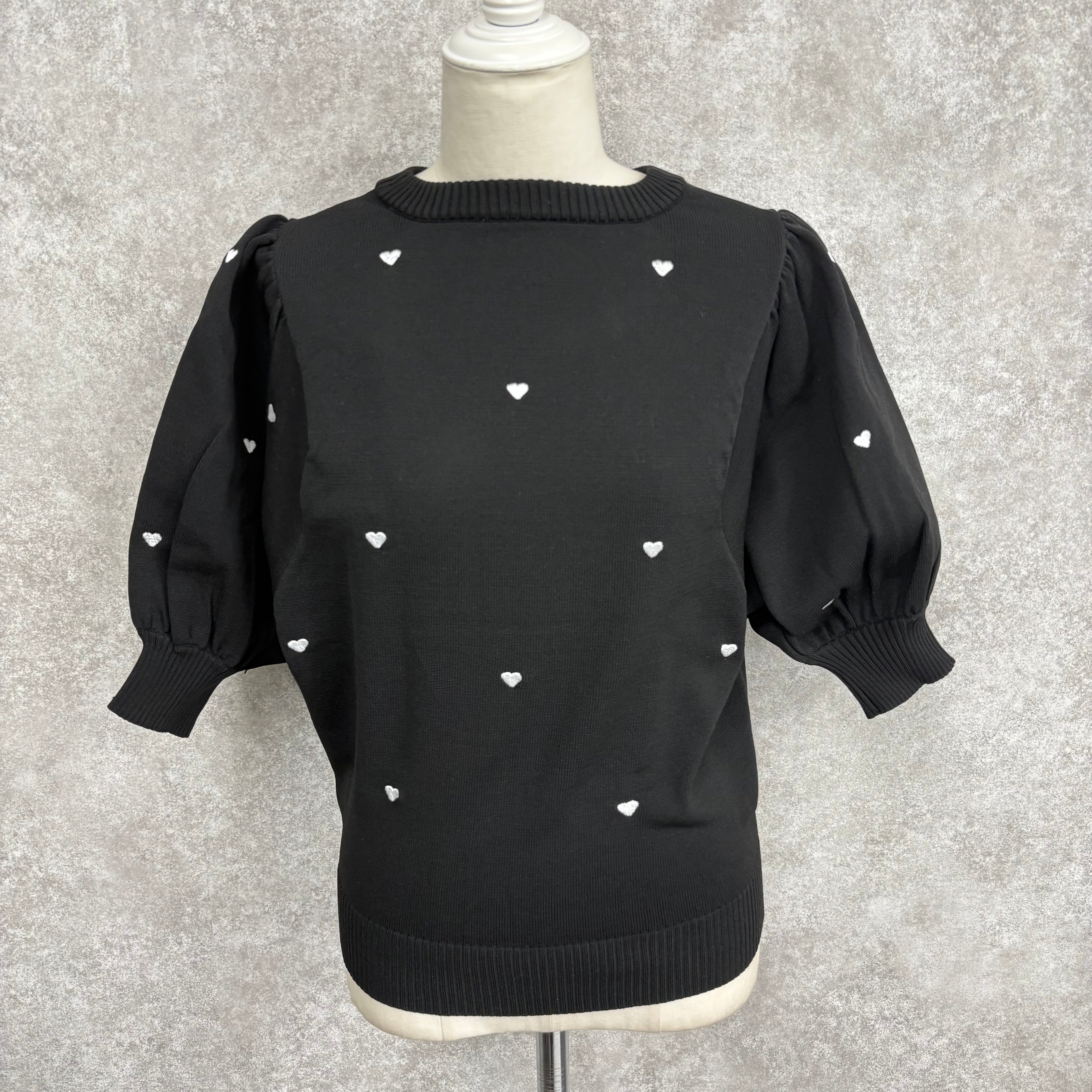 ポリエステルハート柄ボリュームスリーブトップス -ブラックアイボリー- ※5/21~27迄に順次配送予定