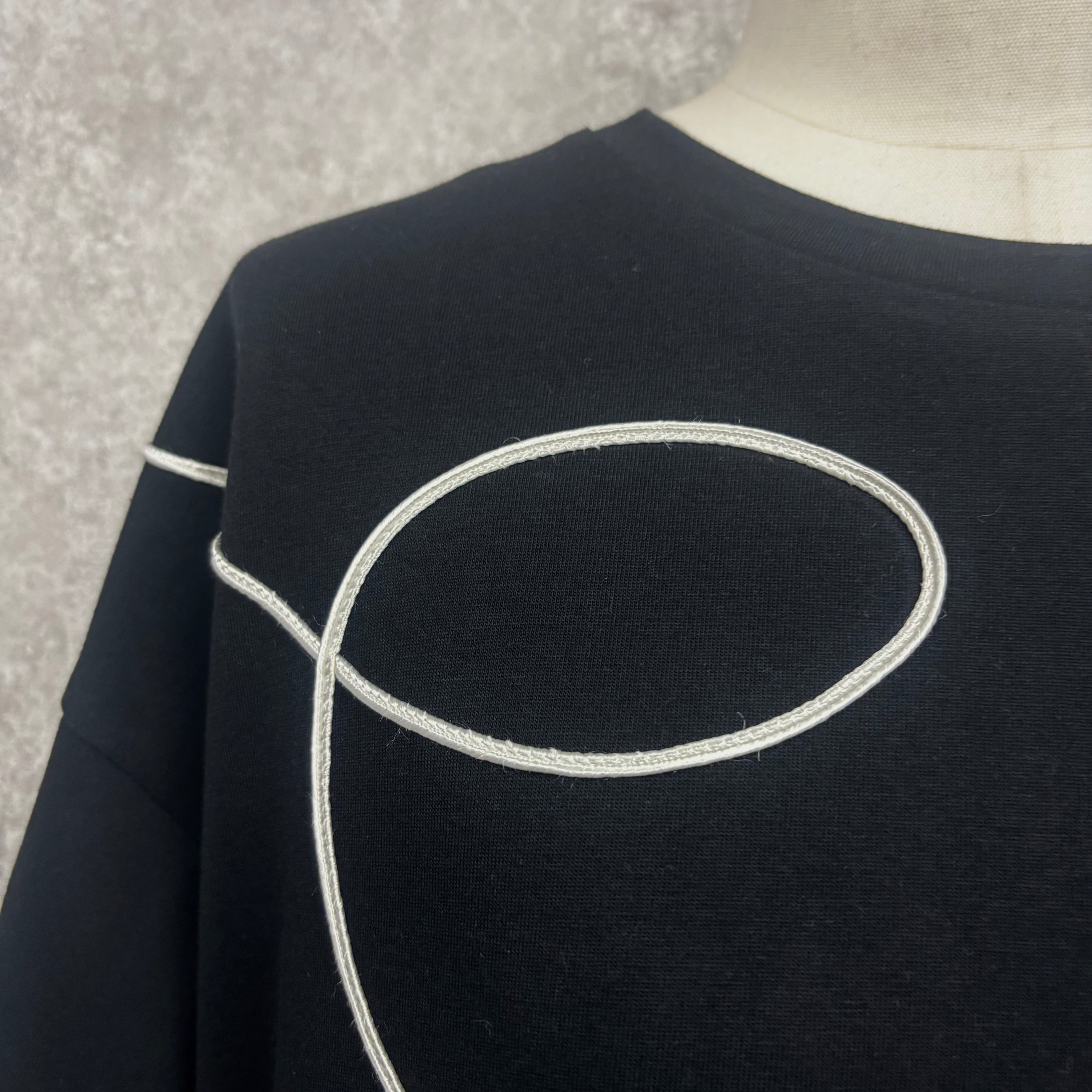 コード刺繍Tシャツ -ブラック- ※7/30-8/5迄に順次発送予定