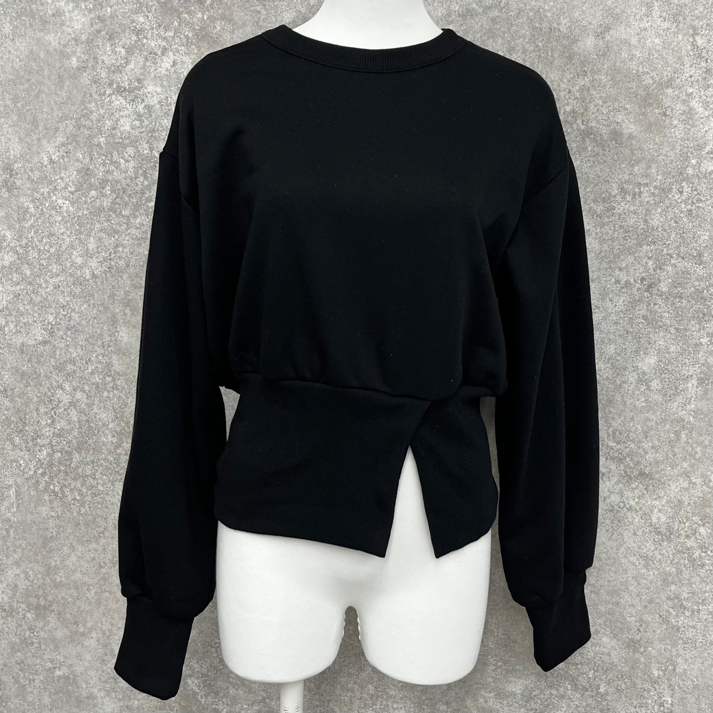 バックあきデザインプルオーバー -クロ- ※6/4~10迄に順次発送予定