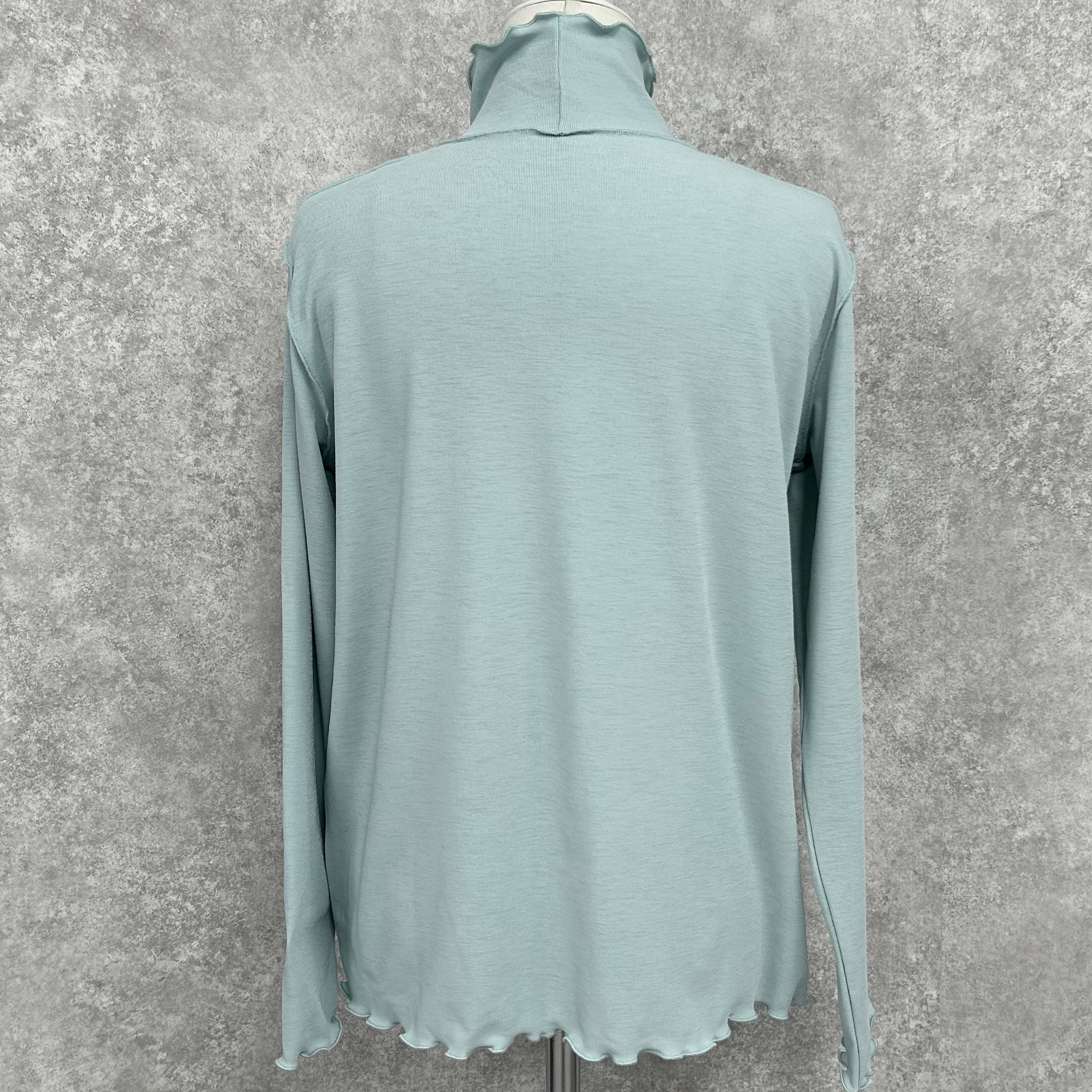 梨地メロー使いハイネックトップス -サックスグリーン- ※3/26-4/1迄に順次発送予定