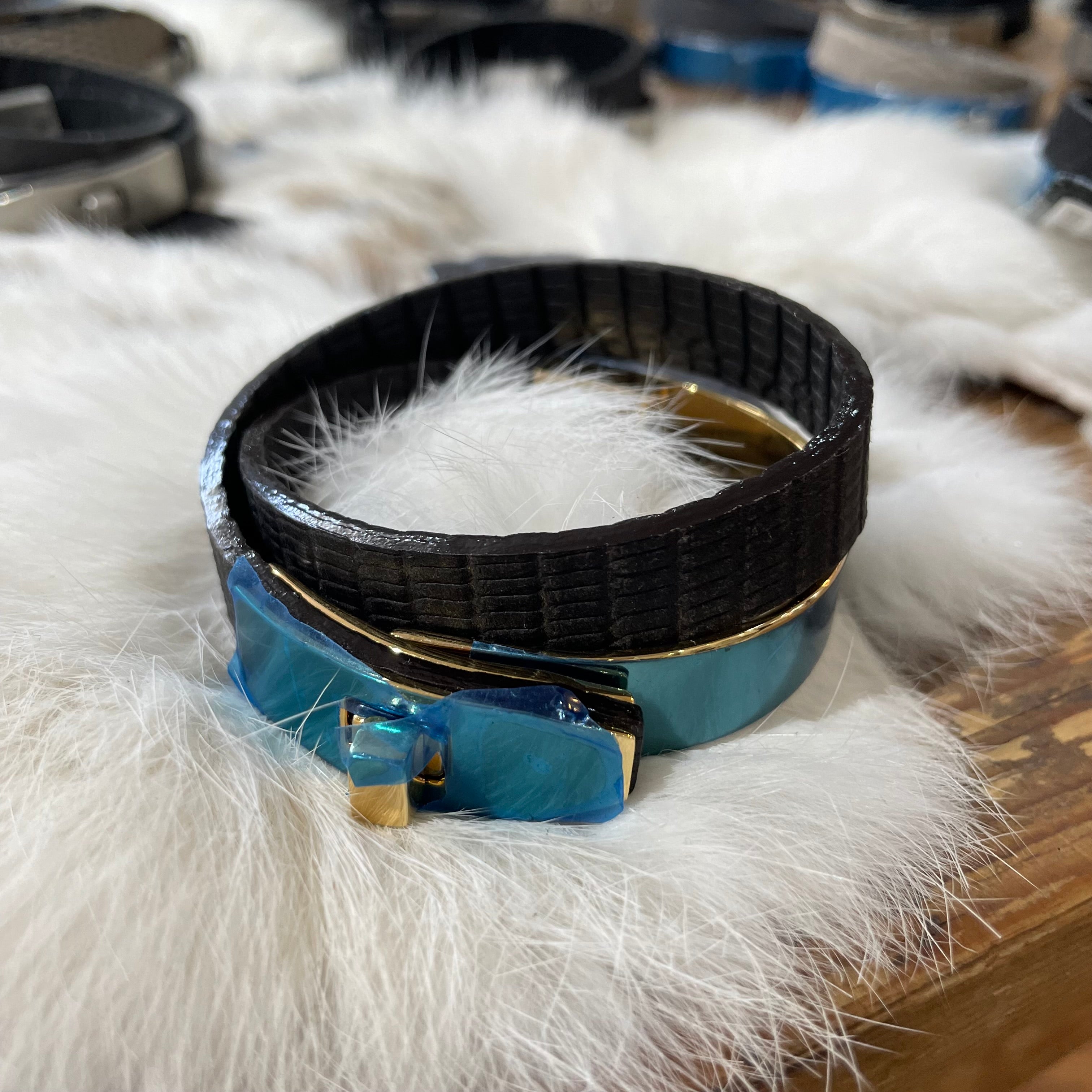 【M.U.L.】ブレスレット ゴールド -カーキ- リザード型押し ※4/22~26順次発送予定