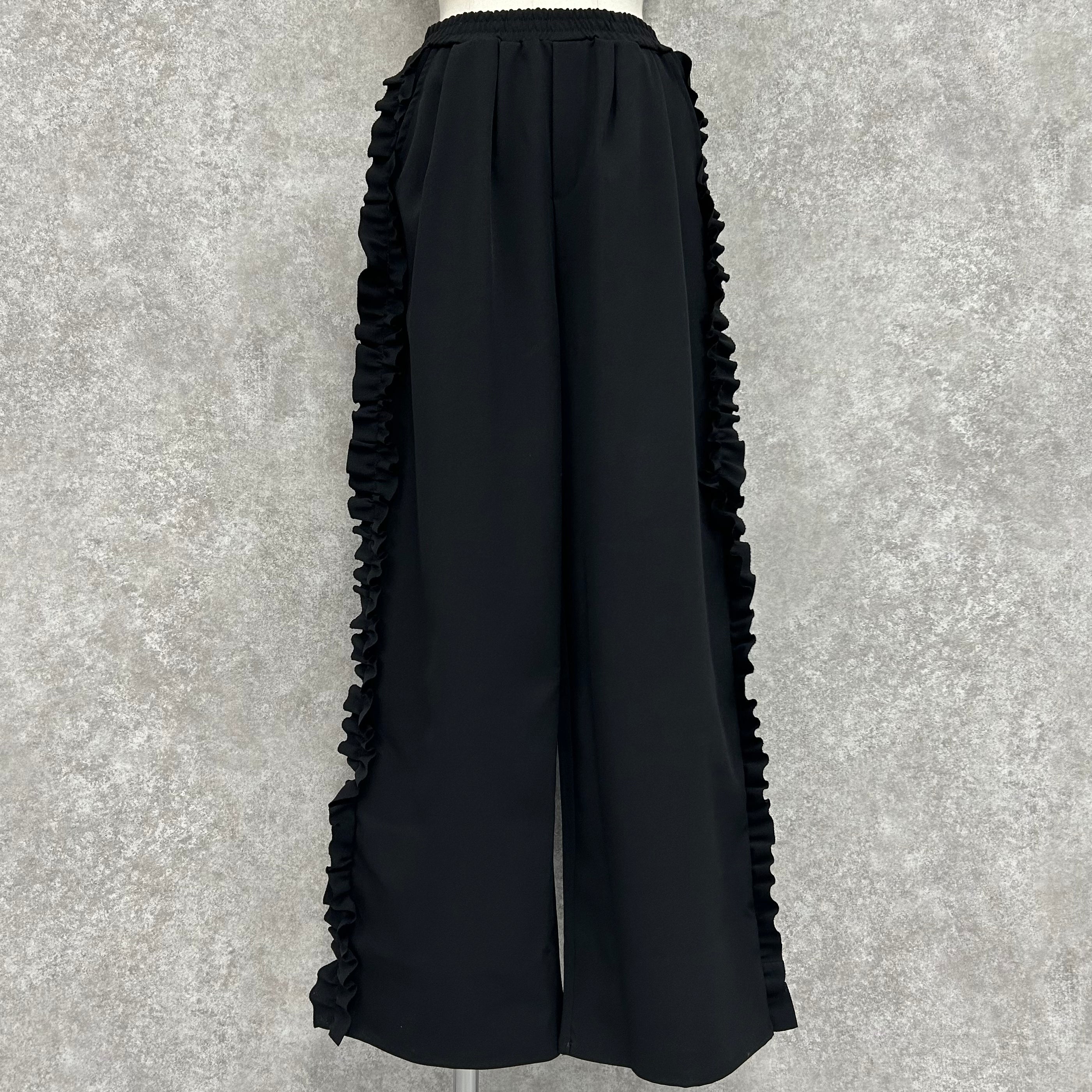 サイドフリルワイドパンツ -ブラック- ※7/9~15頃より配送予定