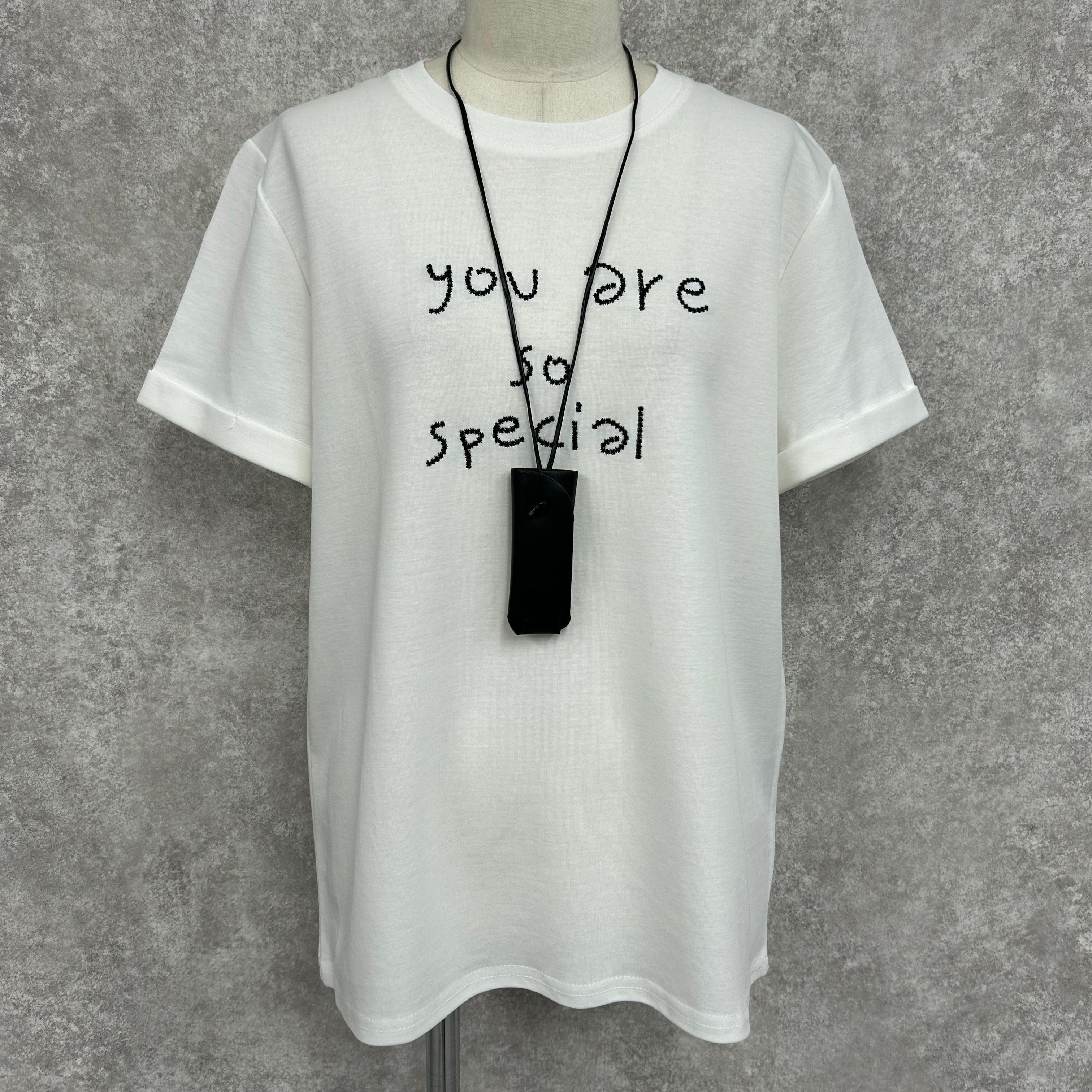 リップケース付き 英字ロゴTシャツ -ホワイト- ※7/23〜29迄に順次発送予定