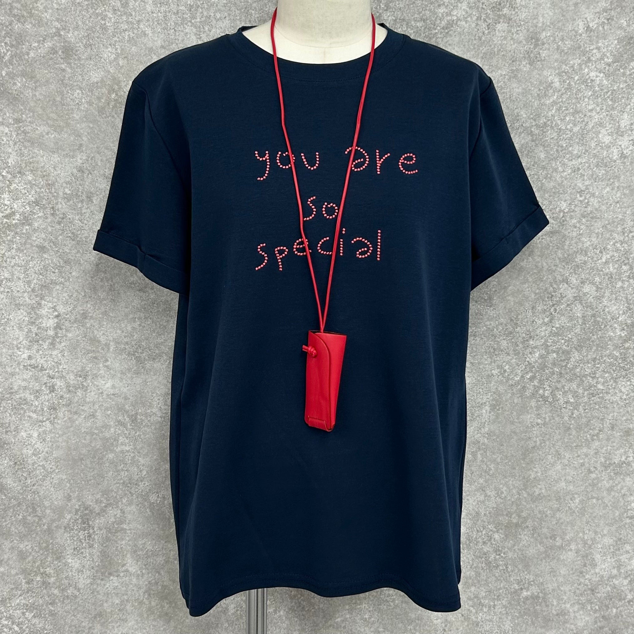 リップケース付き 英字ロゴTシャツ -ネイビー- ※7/23〜29迄に順次発送予定