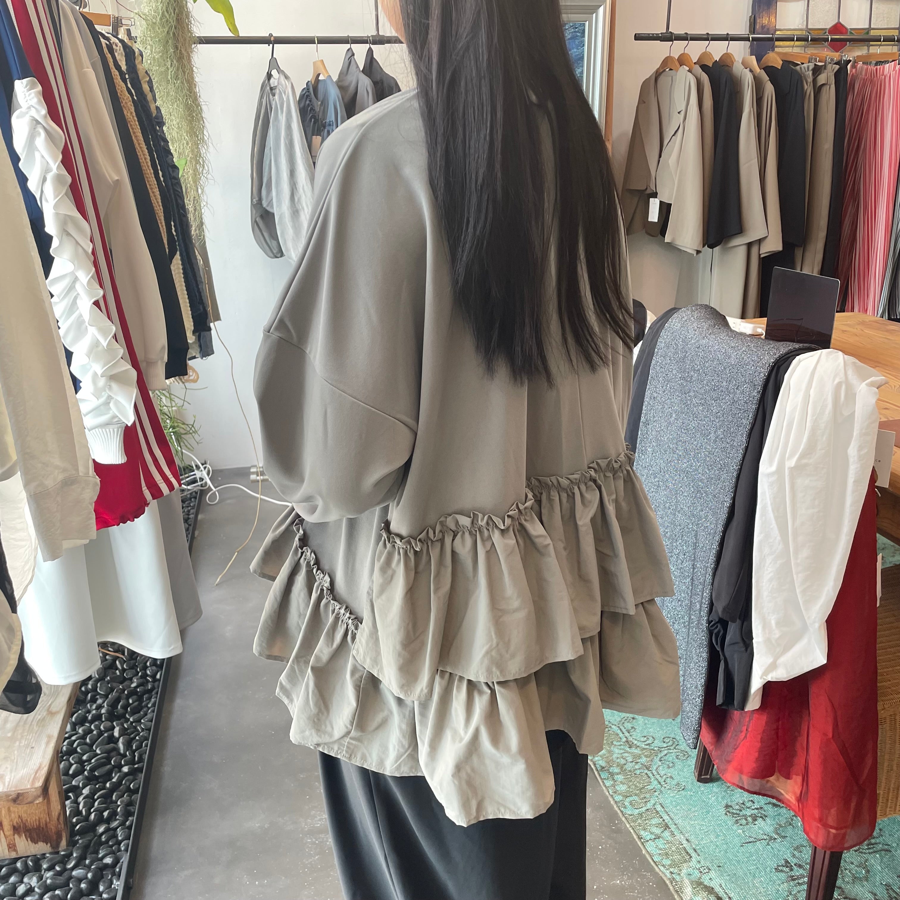 【terrace】フリルヘムオーバーカットソー -グレー- ※10/15-21より順次配送予定