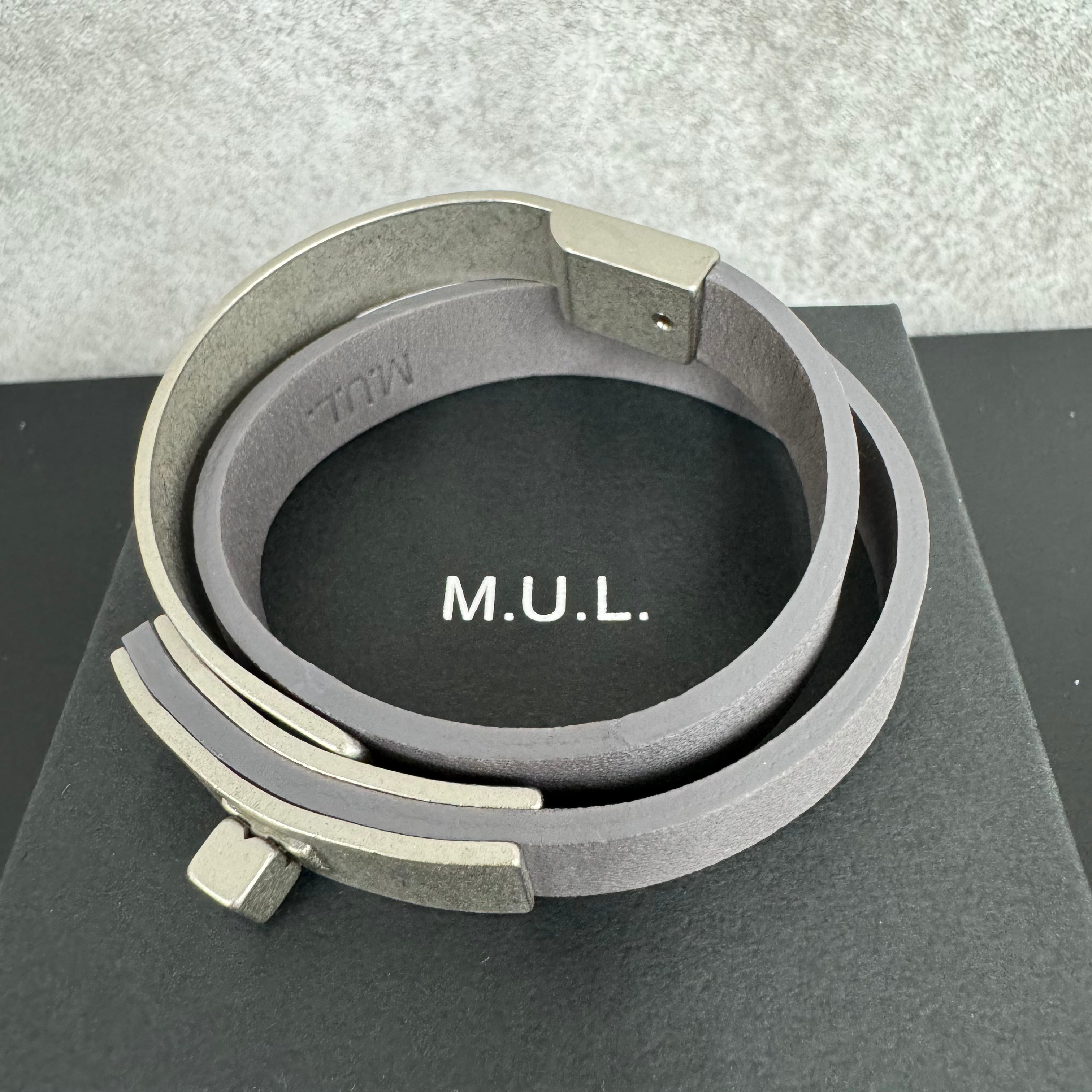 【M.U.L.】ブレスレット 灰グレー オイルレザー ※1週間前後で発送
