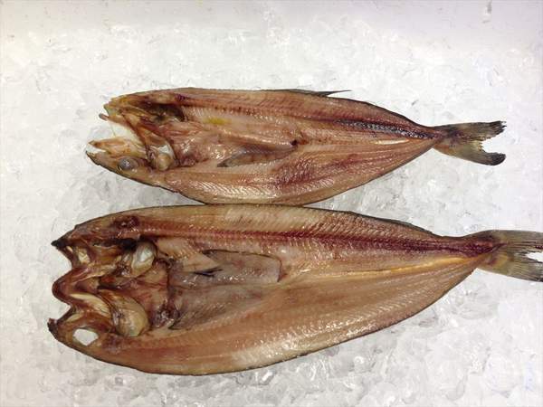 【北海道フェア 水産部門🐟】開き真ほっけ 300g/枚 3枚/pc 冷凍 ※5/25~31より順次発送予定 (クーポン対象商品)