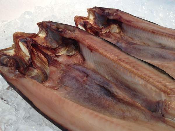 【北海道フェア 水産部門🐟】開き縞ほっけ 500g/枚 3枚/pc 冷凍 ※5/25~31より順次発送予定 (クーポン対象商品)