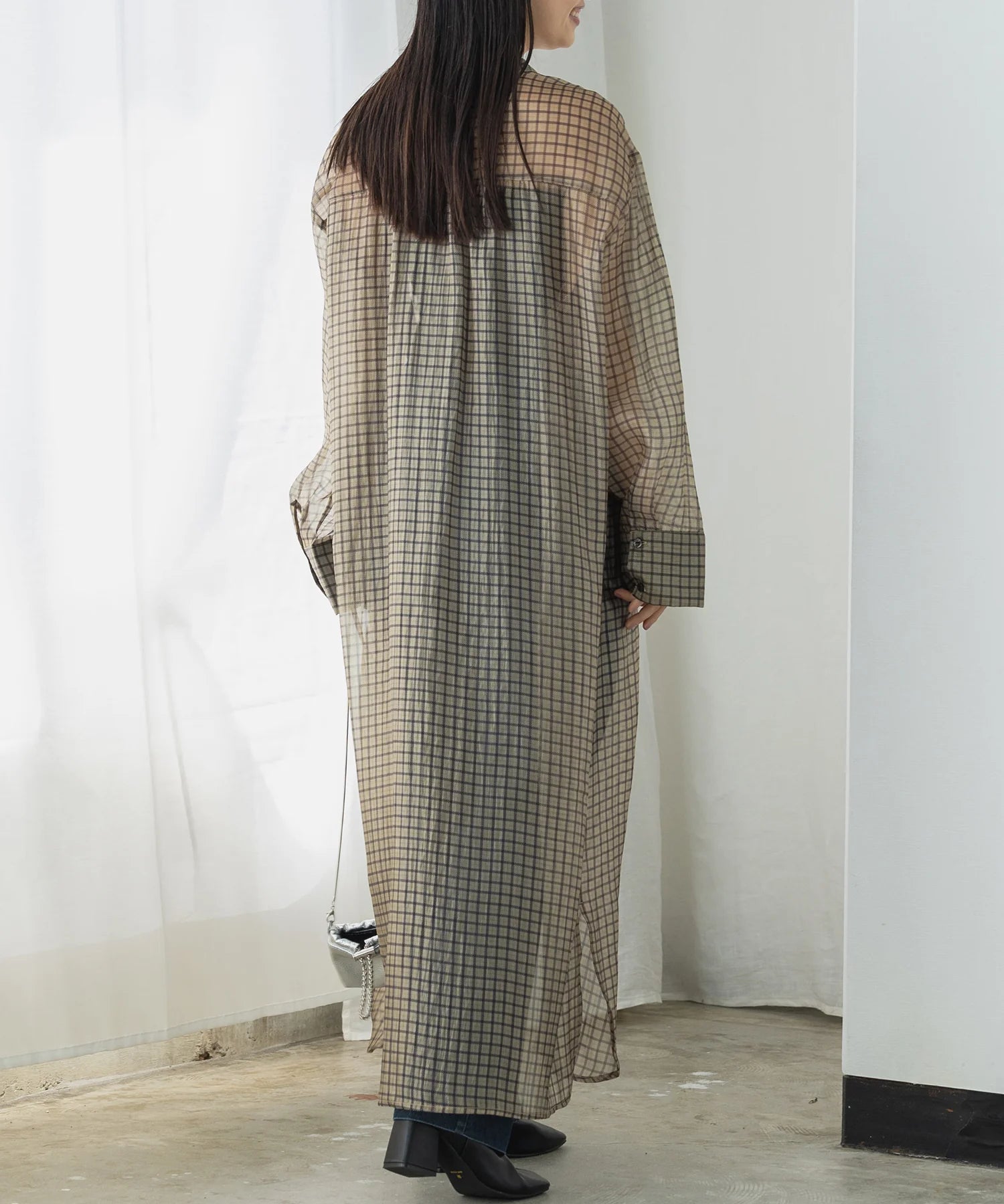 【hunch】シアーチェック バンドカラーシャツワンピース -ベージュ- ※8/27-9/2より順次配送予定