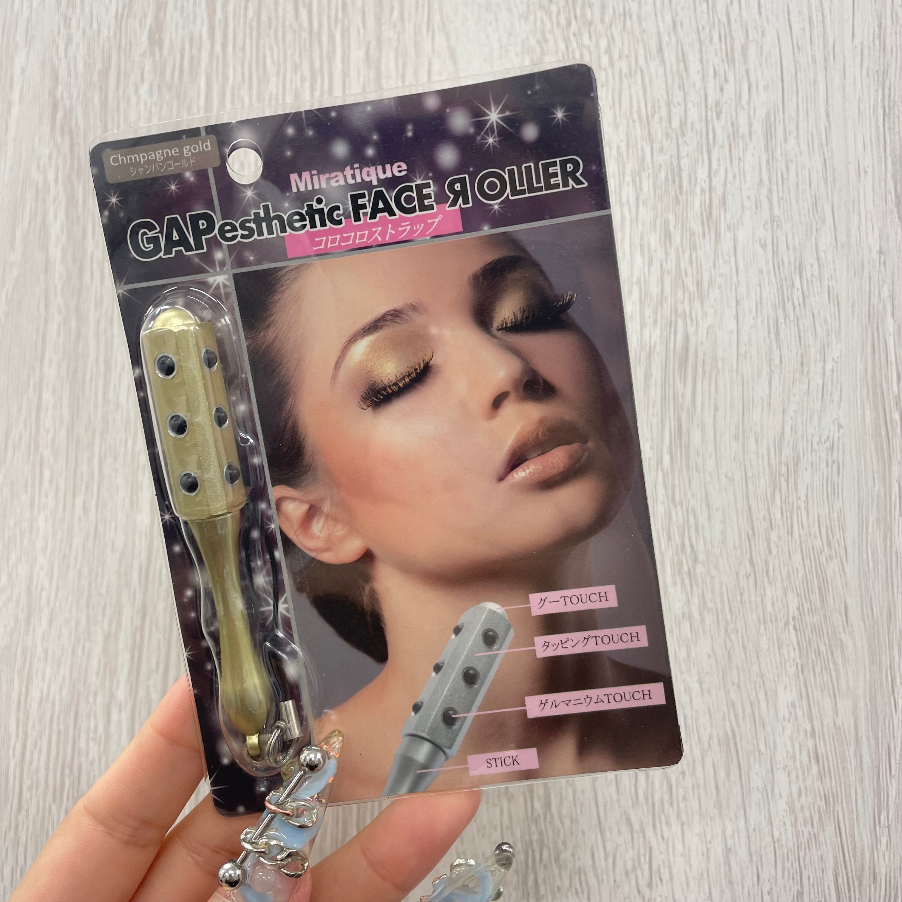GAPesthetic FACE ROLLER コロコロストラップ  ゴールド　※8/6~12頃より順次配送