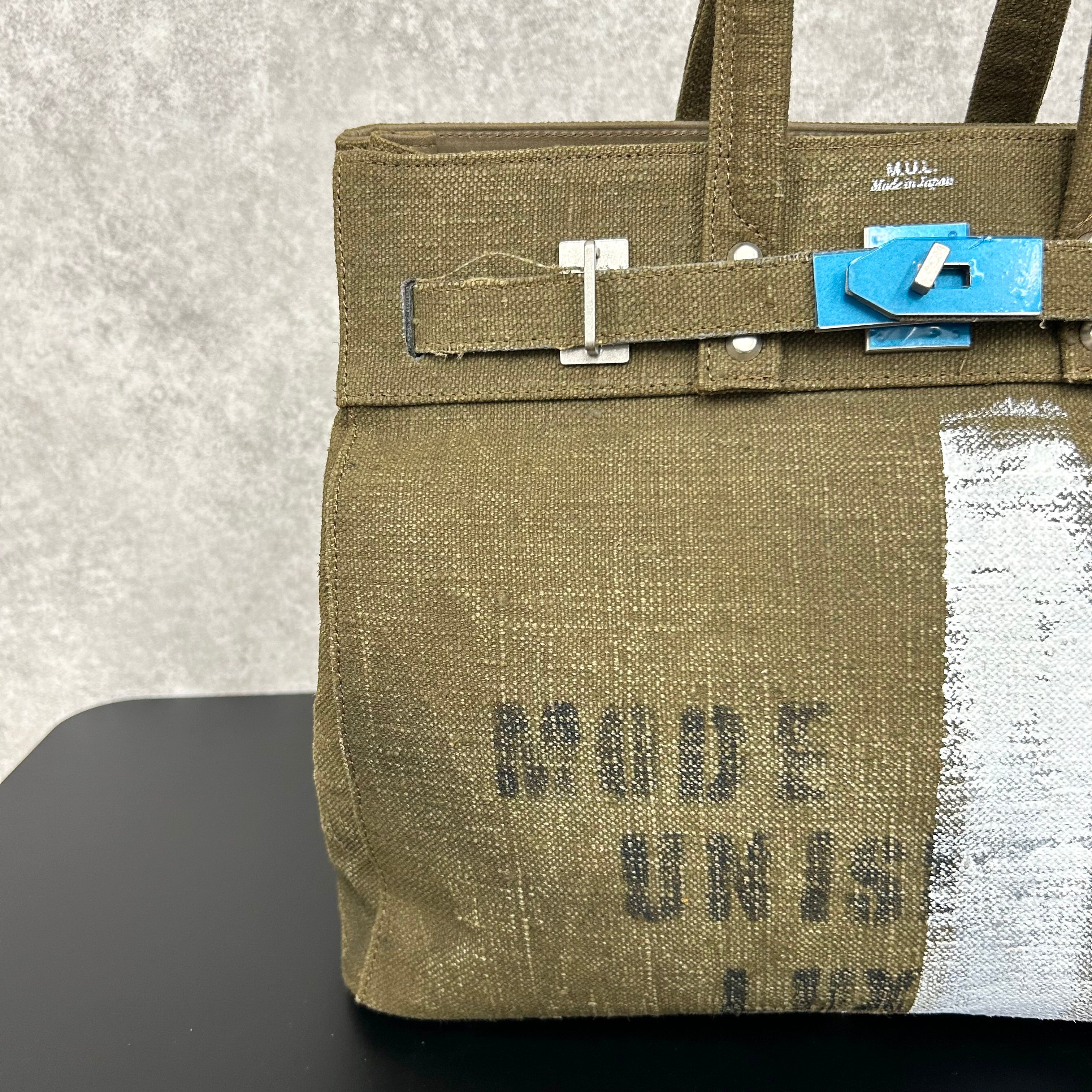 【MUL064】stud series tote　M　 vintage remake fabic　カーキ　ペイントあり　ホワイトライン入り[2箇所]　※7/2〜7/12より事務所から順次発送予定