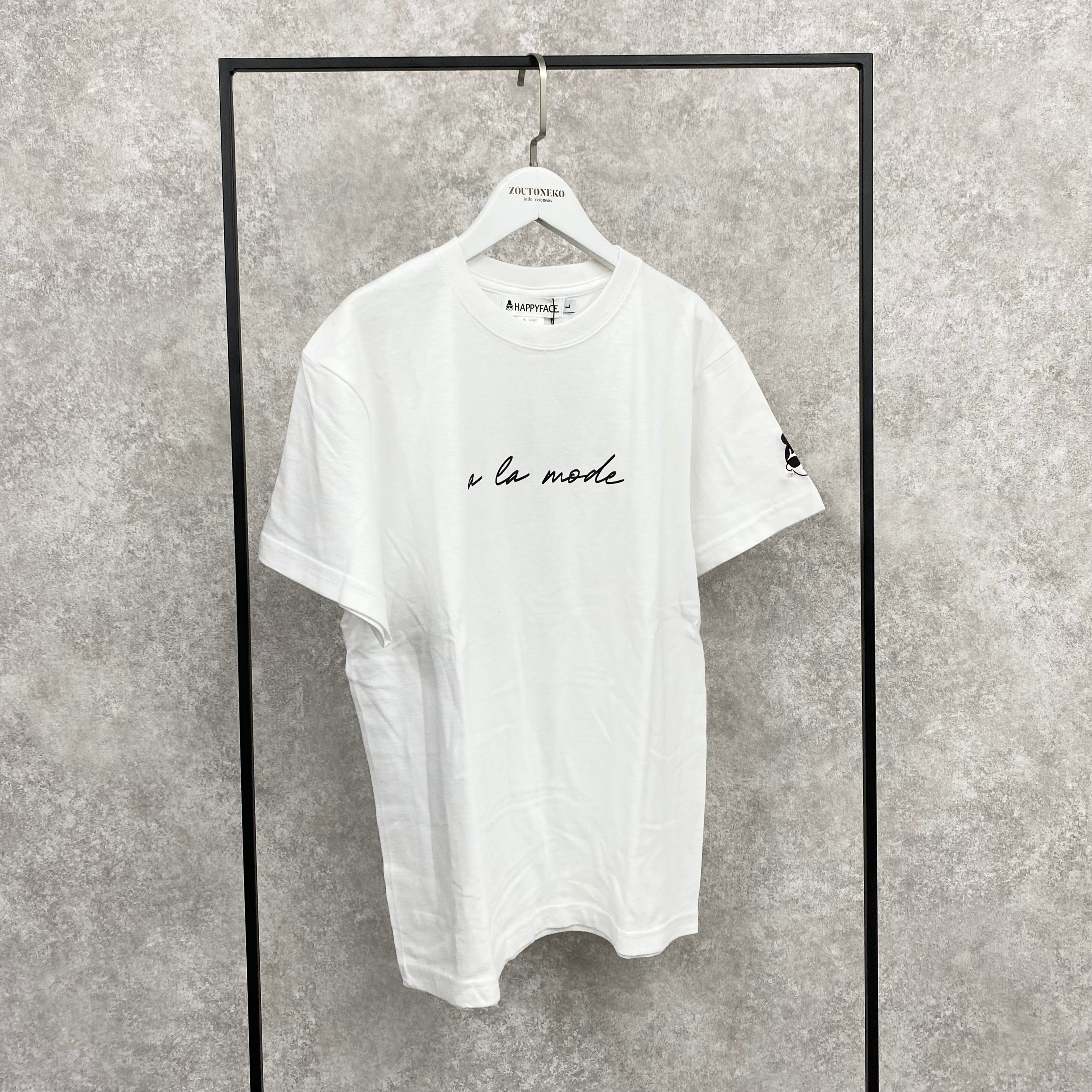 【HAPPYFACE】EMMAプリントTシャツ アラモード ホワイト Lサイズ ※5/14〜20頃より順次配送