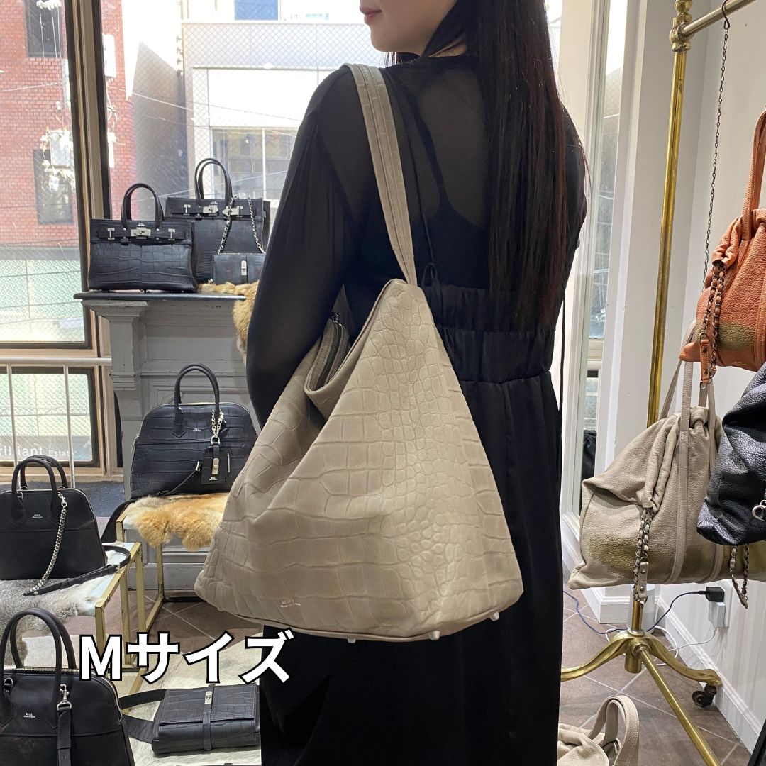 ⚠️予約【M.U.L.】ドロップ 2way クロコダイル型押し -グレージュ-　※R7. 6月末納品予定