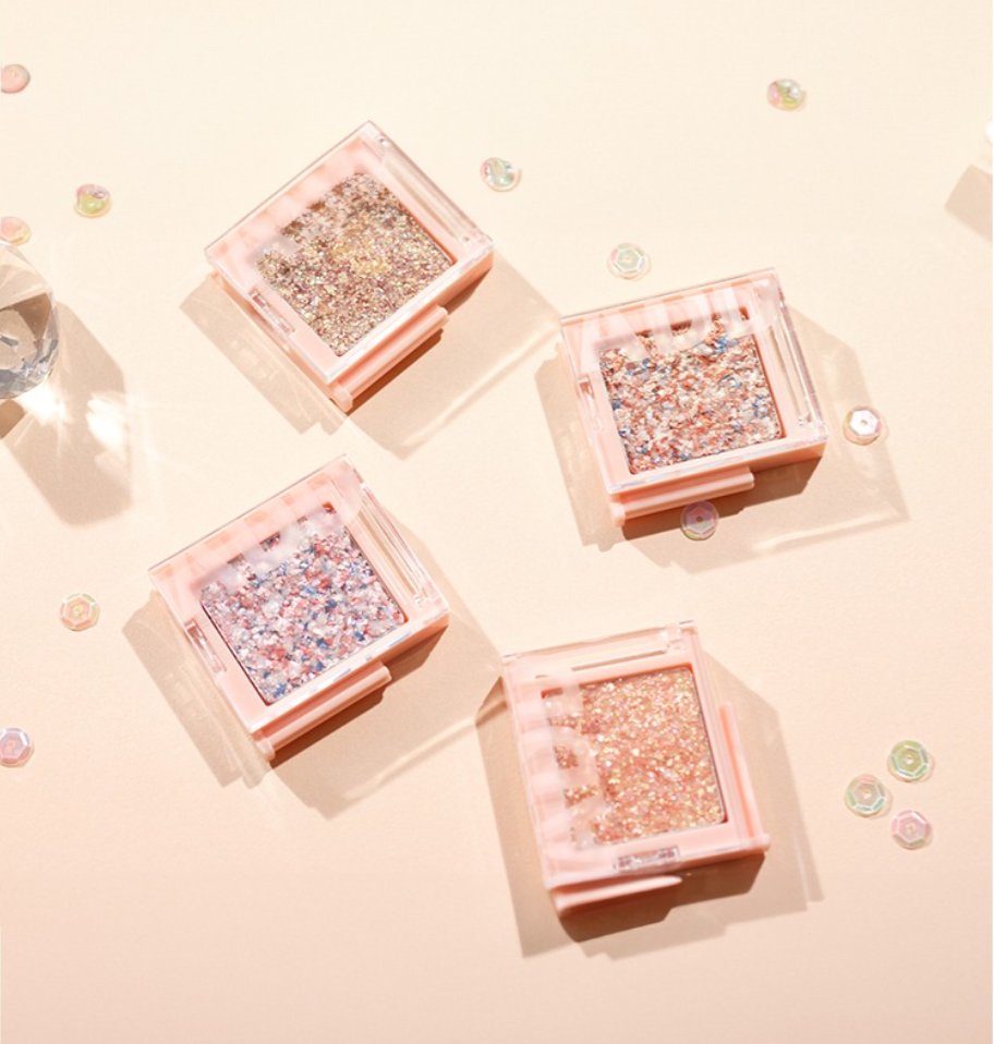 【 デューイグラ ティントを2本ご購入の方限定ノベルティ✨】【passioncat】CLITTER  Collection アイシャアドウ　※10/21-28より順次発送予定