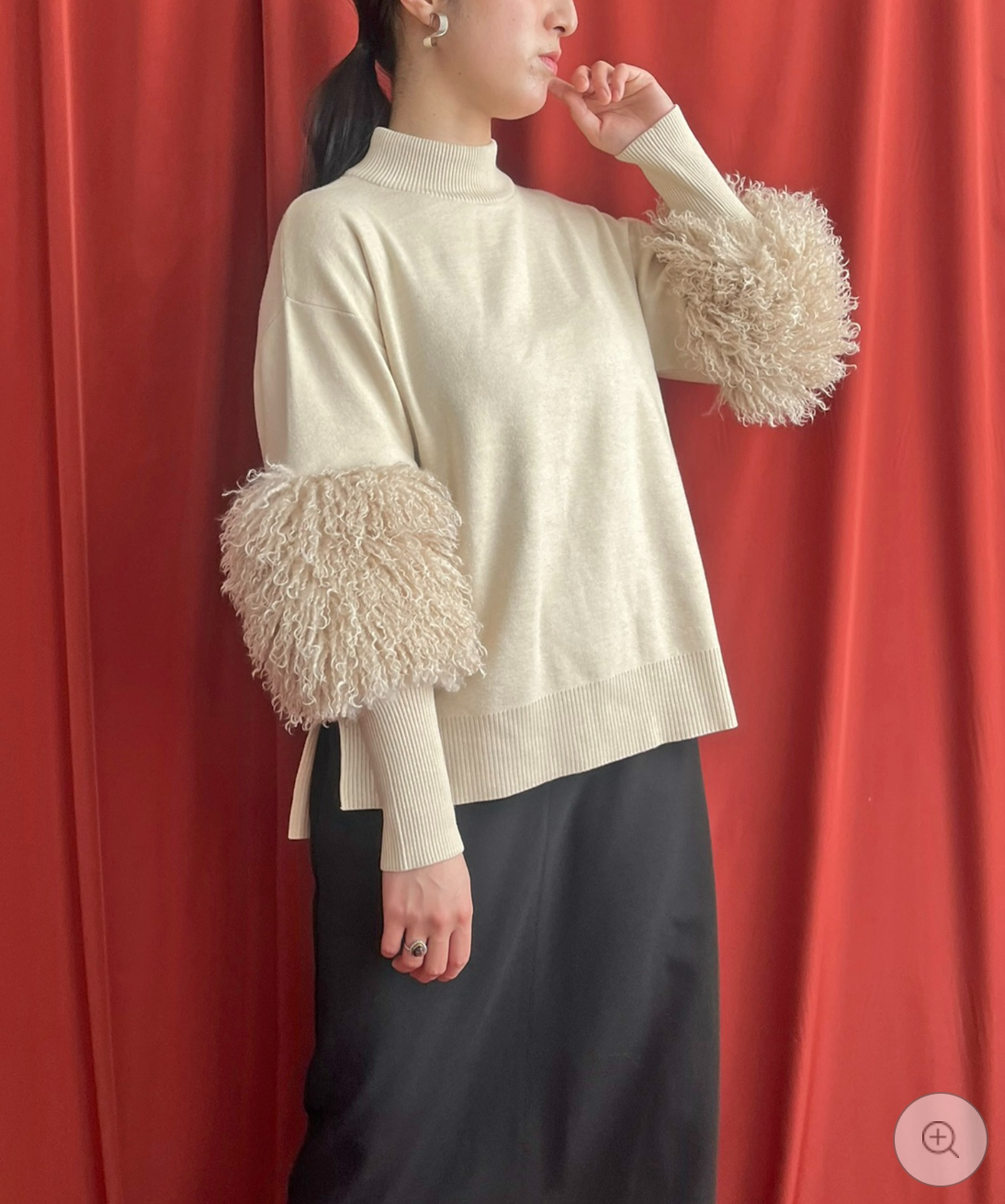 【LHELBIE】ファースリーブニットトップス  -アイボリー-　※10/22-28頃より順次配送予定