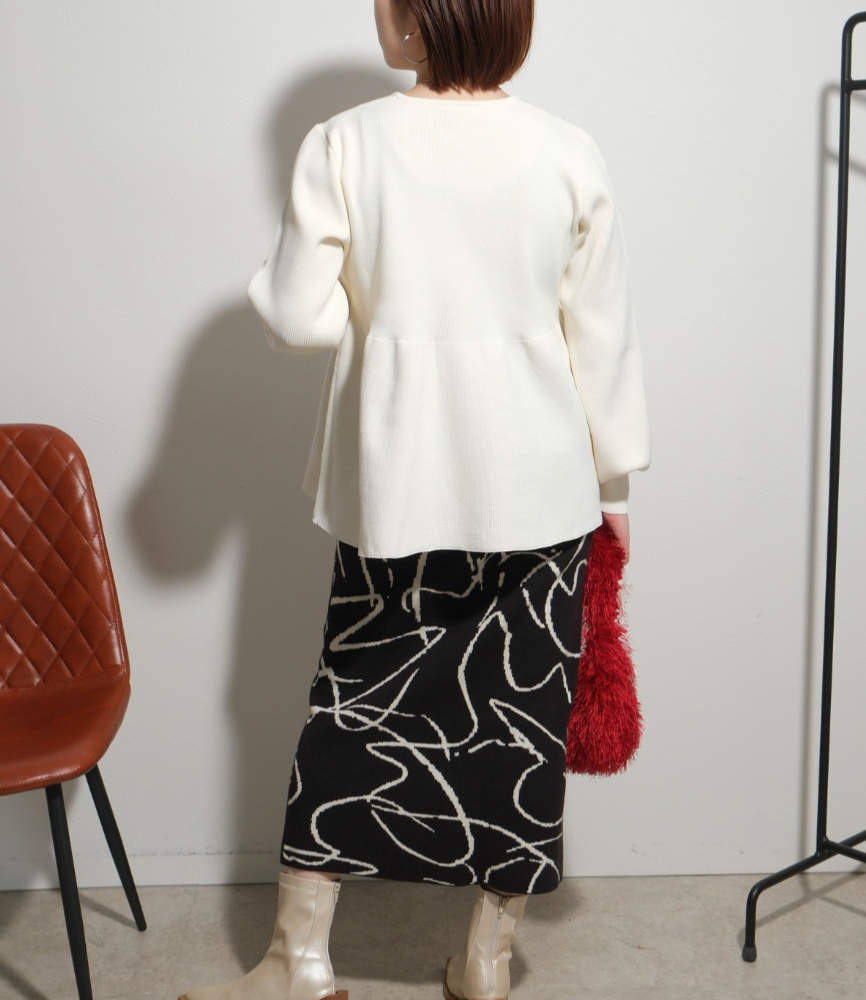 【Palm Riche】ペプラムzipニットカーデ　-オフホワイト-　※12/17〜23頃より順次発送予定
