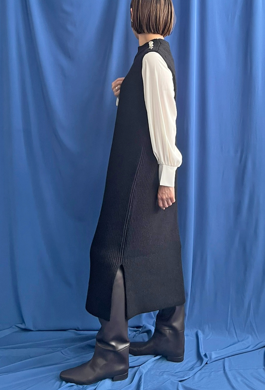 【 LHELBIE】ゴールド釦ドッキングニットワンピース　-ブラック-　※1/14〜20頃より順次発送予定