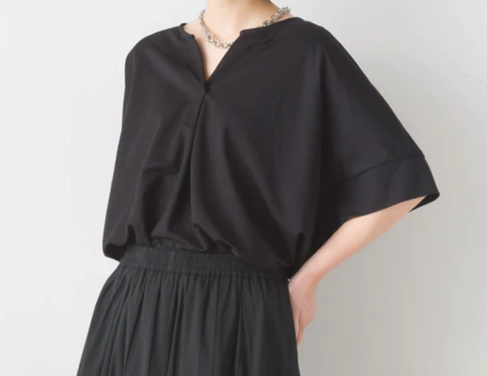 接触冷感レーヨンナイロンキーネック半袖プルオーバーTシャツ　ブラック※3/19〜25迄に順次発送予定