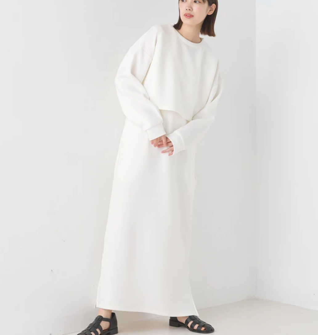 ソフトダンボールニット　ショートプルオーバーVネックジャンスカセット　アイボリー　※2/12~17頃より順次配送予定