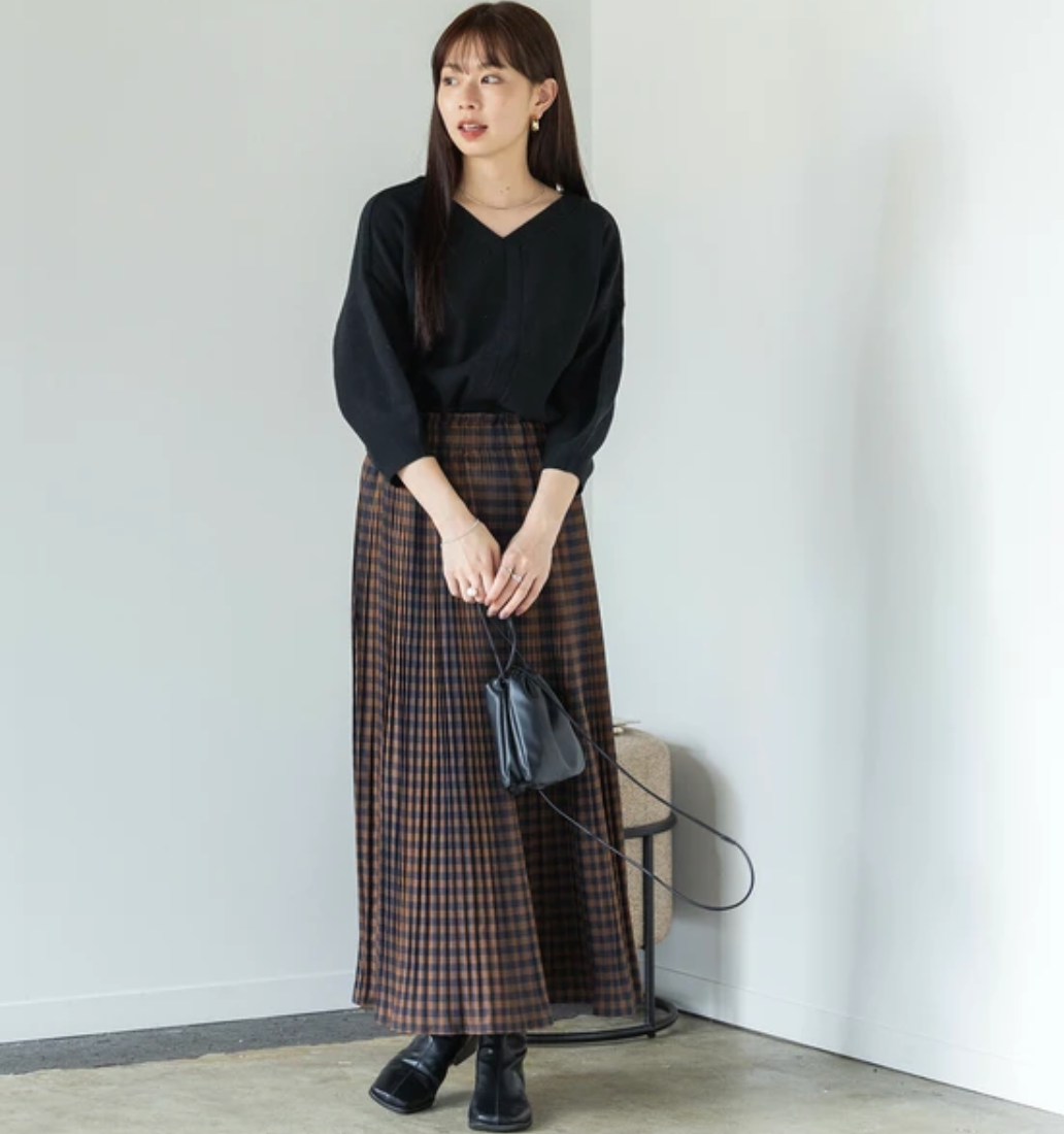 【hunch】 静電気防止やわもちヤーン 2WAYぽわんハーフスリーブニット -ブラック-　※3月26日~4月1日迄に順次発送予定