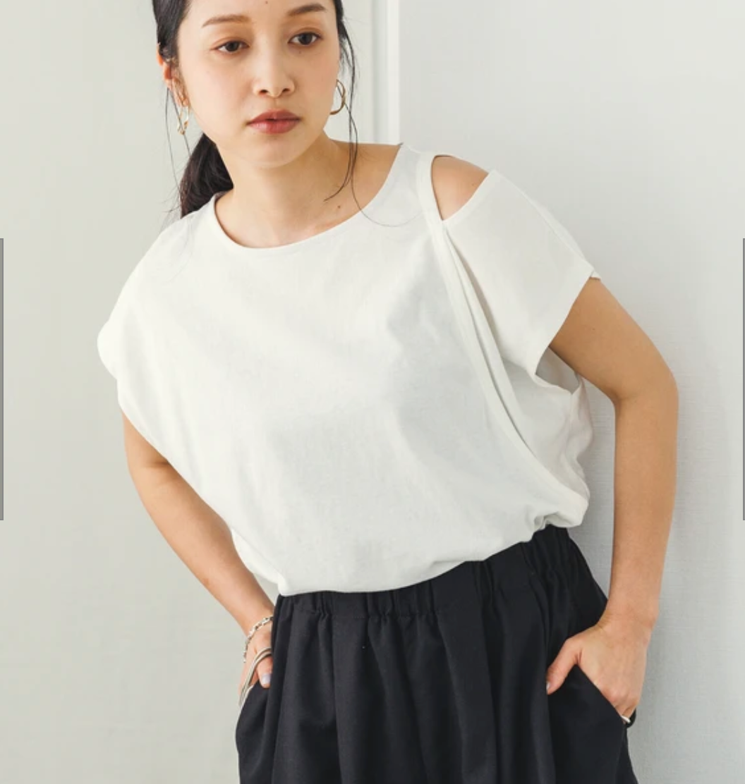 【hunch】USAコットンOE天竺 デザインショルダースリーブレストップス   -オフホワイト-　※3月26日~4月1日迄に順次発送予定
